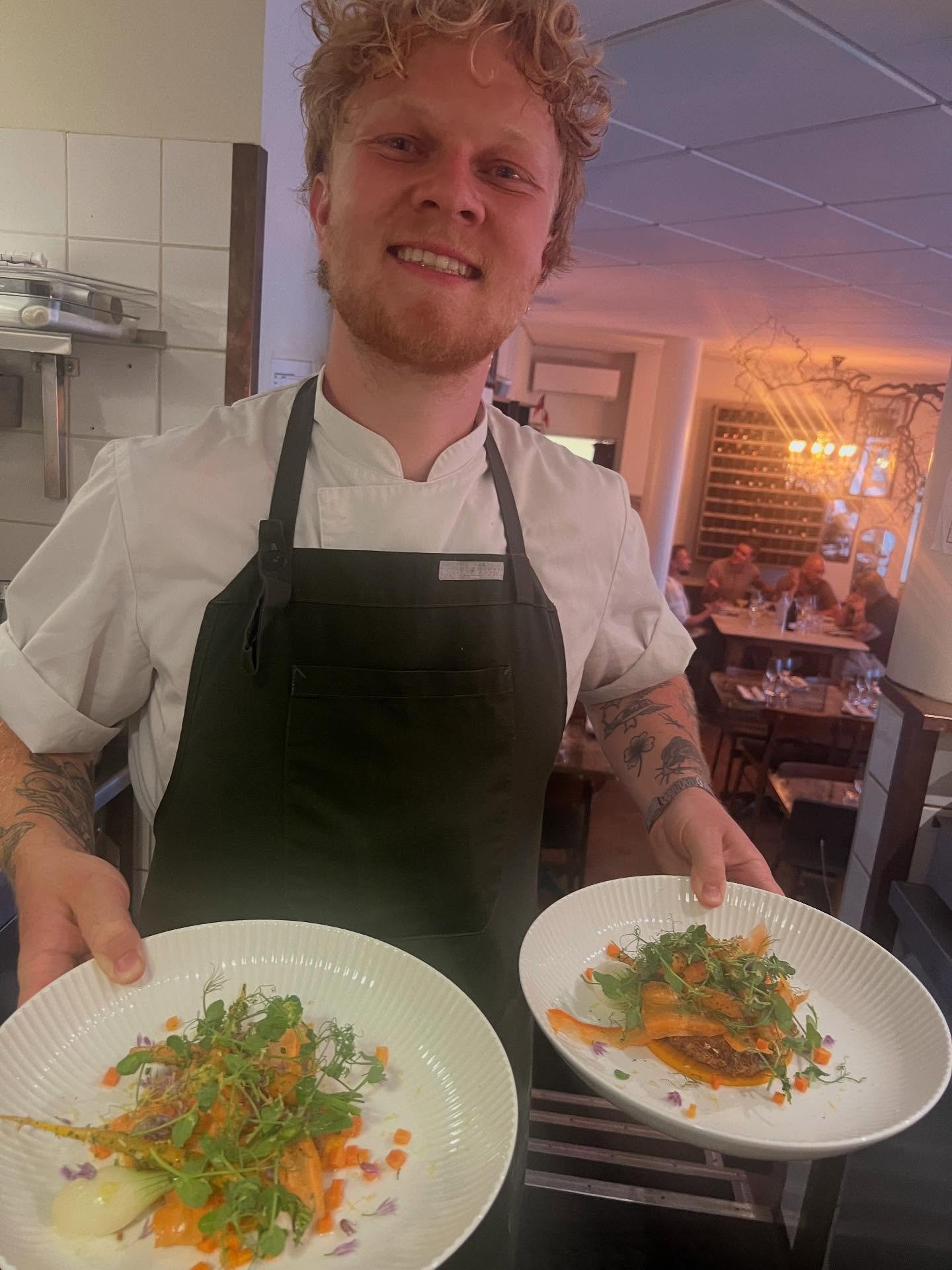 Gl&aelig;delig fredag🔥🥂 Vi har ledige borde i weekenden,  s&aring; kom og hyg med os og pr&oslash;v vores dejlige nye retter p&aring; sommermenuen
#nymenu #bistroteketranders #restaurant #restaurantiranders #spisranders #mitranders #visitranders #v