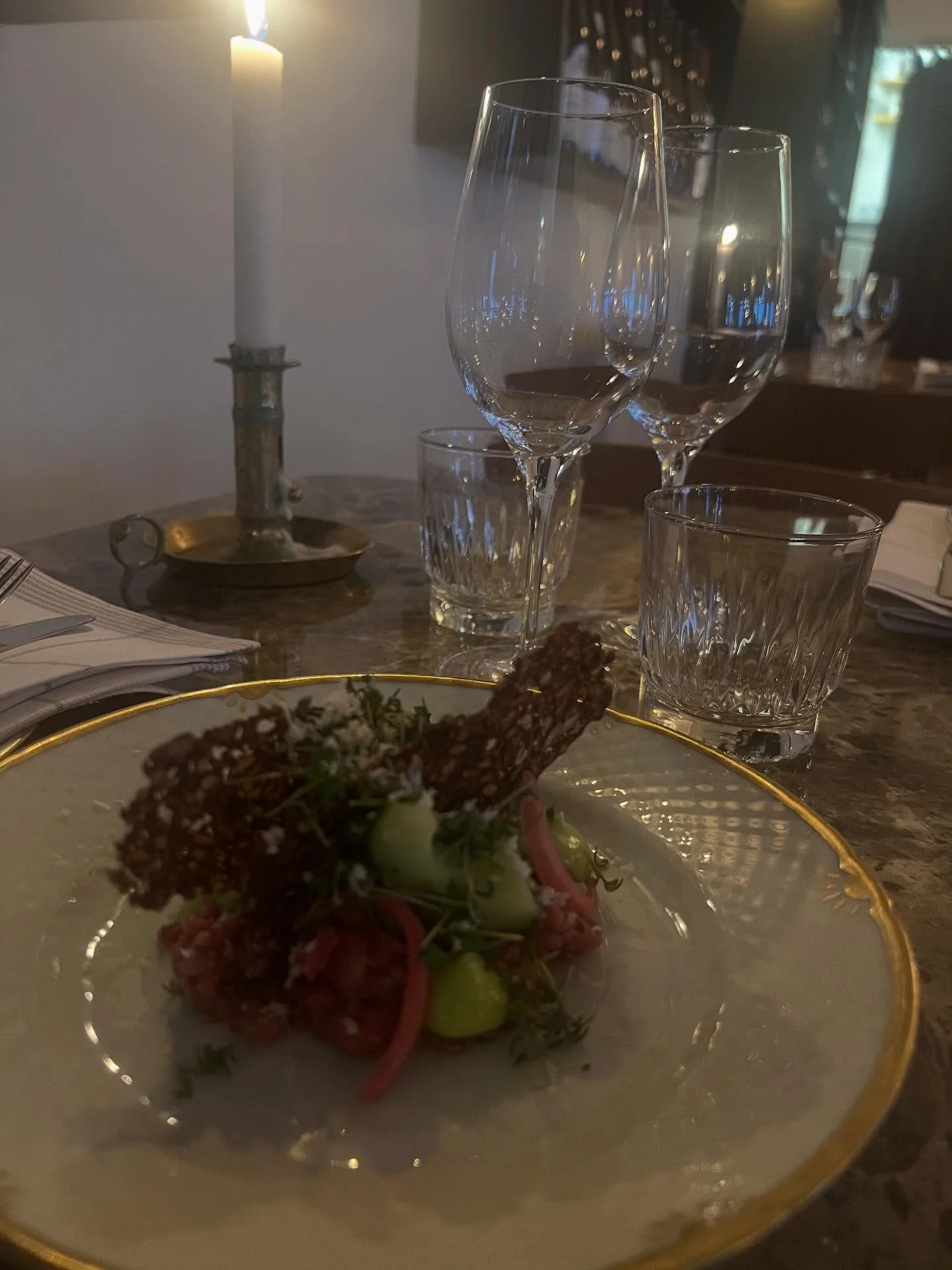En k&aelig;r &ldquo;Bistroteket klassiker&rdquo; er tilbage p&aring; menuen❤️ #bistroteket #tatar #bistroteketranders #restaurant #restaurantiranders #spisranders #mitranders #visitranders #visitoestjylland #vihardethele #visitaarhusregionen #s&aelig