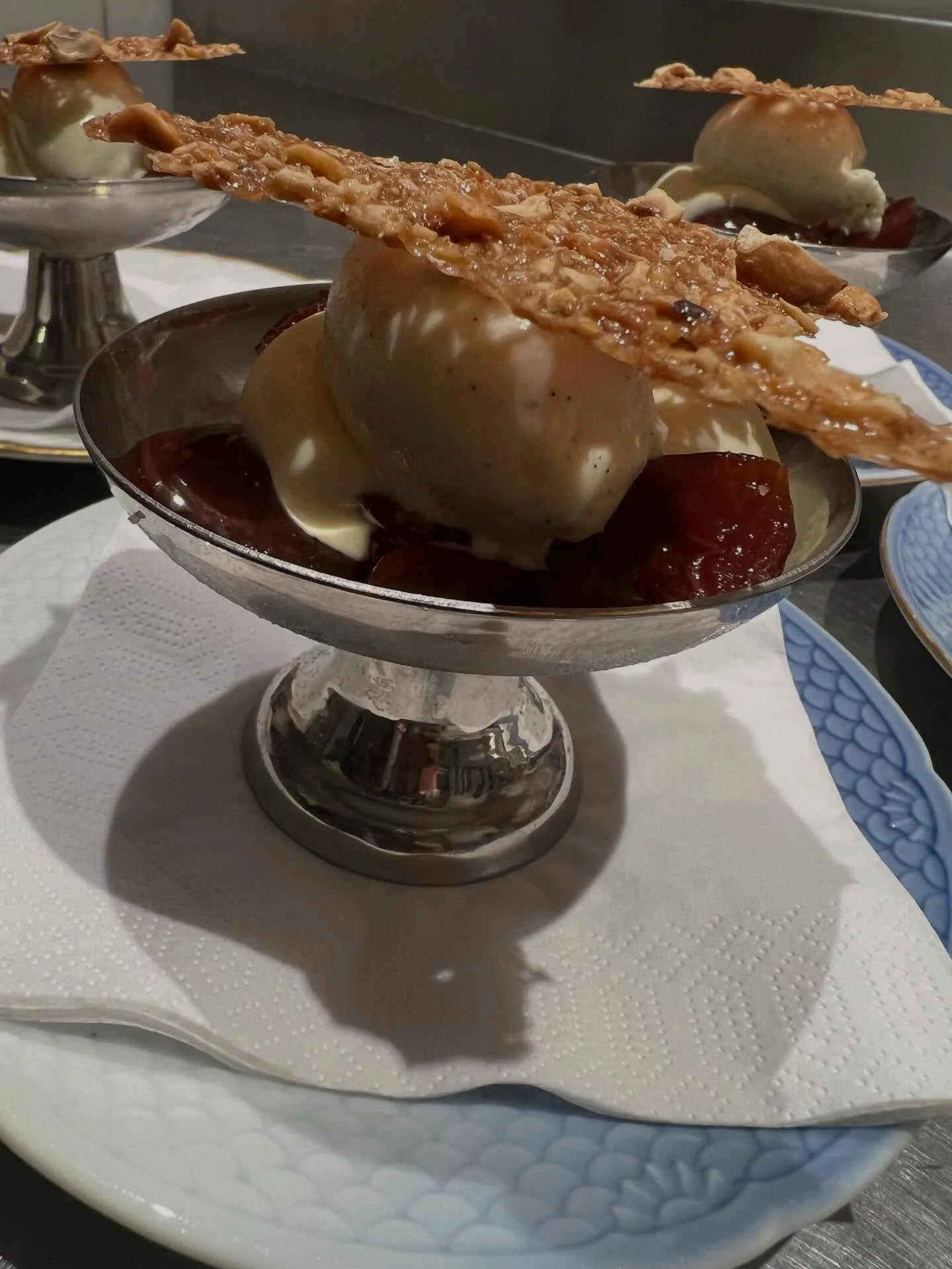 Vores lille bistrok&oslash;kken er i fuld gang igen og vi takker for en travl opstart. Vi gl&aelig;der os til at se jer igen n&aring;r vi er tilbage tirsdag❤️ #bistroteket #bistroteketranders #restaurant #restaurantiranders #spisranders #mitranders #