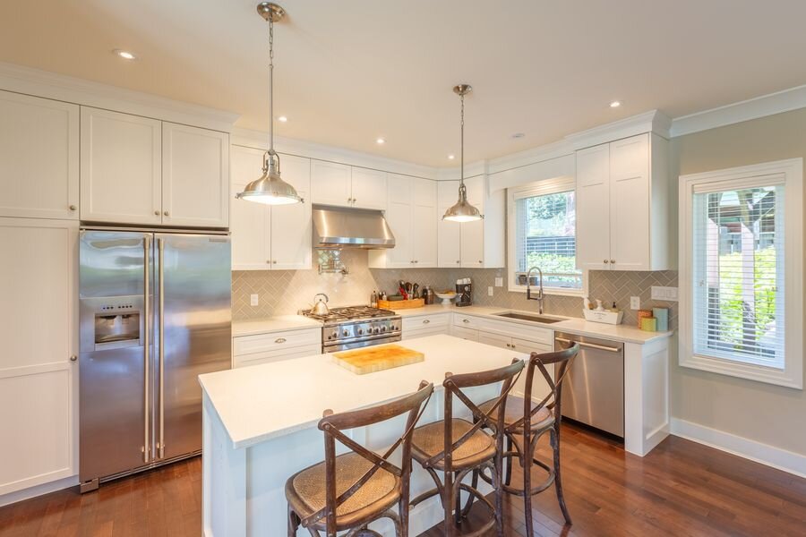 Green Oaks Amity Construction Victoria BC Kitchen.jpg