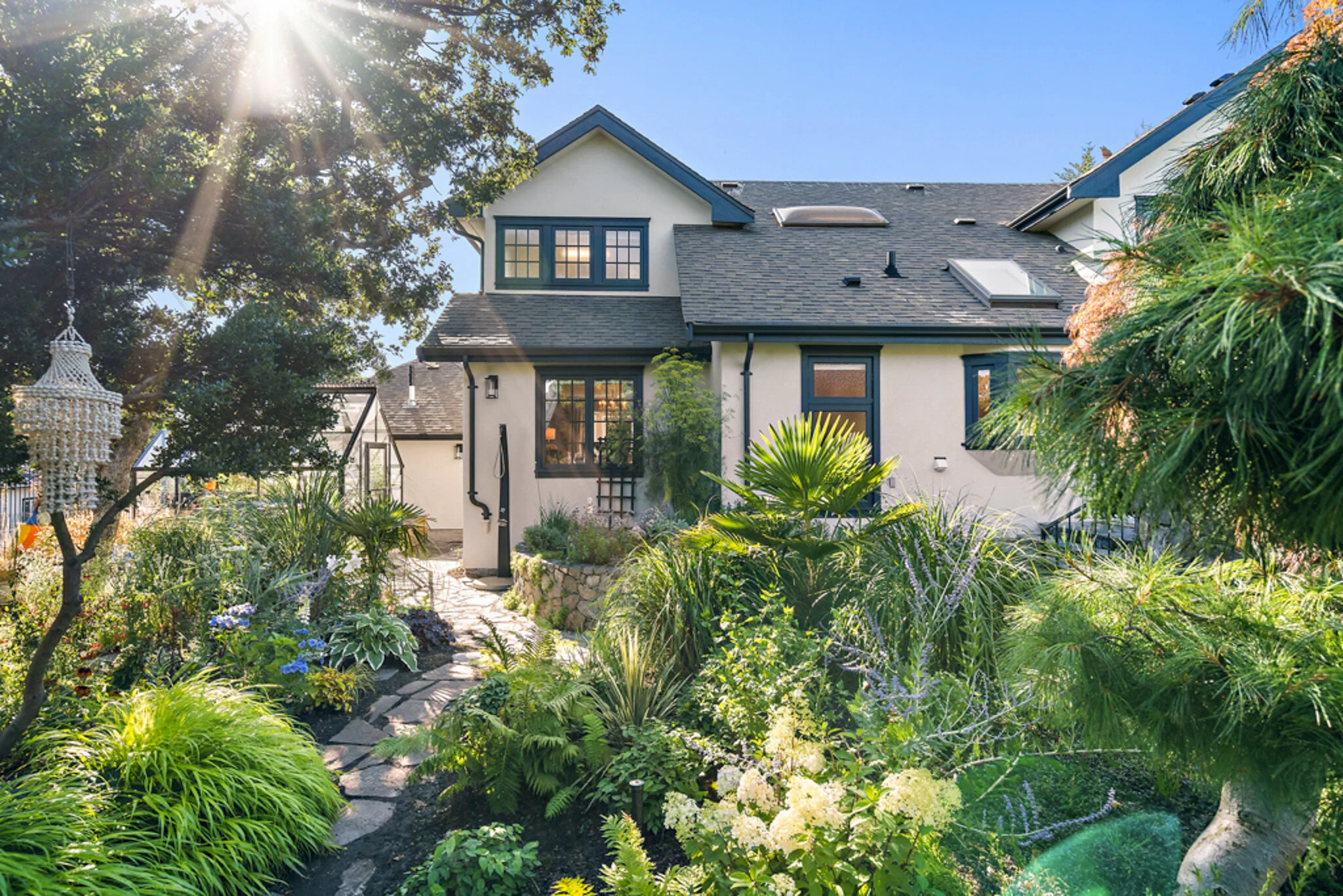 Amity Construction - Custom Home Builders Victoria, BC