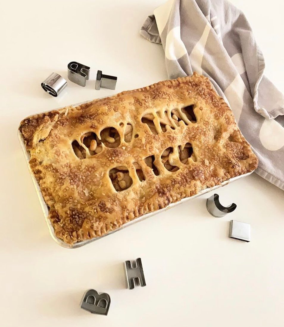 Happy Pi Day! Here&rsquo;s a mini slab pie I made a while back, inspired by the one and only @lizzobeeating 

Recipe from @smittenkitchen 

#COAbakes #cupofambitionblog #cupofambition #bakersgonnabake #baketheworldabetterplace #brooklyn #brooklynbake