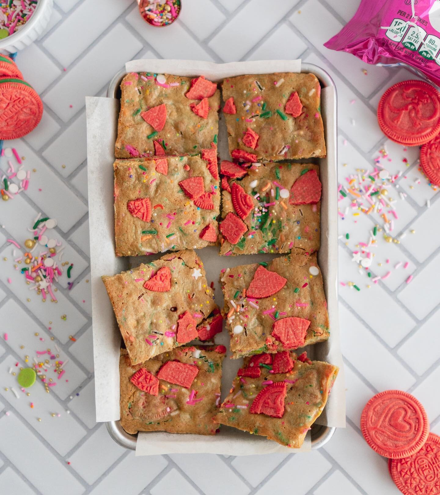 I REALLY wanted to like these Lady Gaga Oreos, but they just...were. not. good. I mean, we ate the entire package, so clearly they weren't *terrible* but they were pretty boring and a little chalky. Adding them to these Birthday Cake Blondies from @m