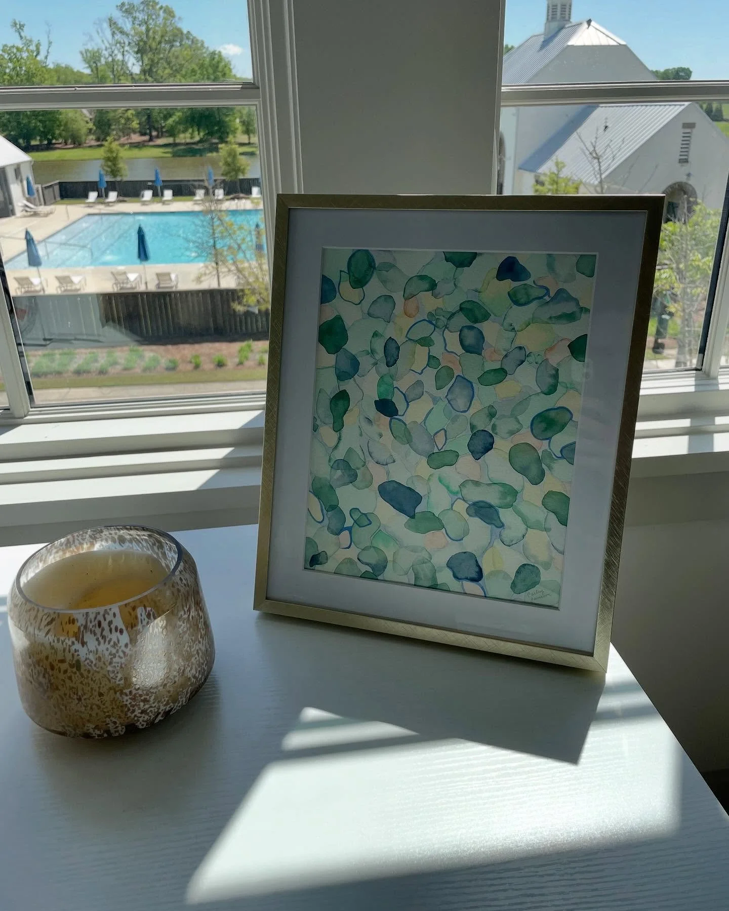 This abstract watercolor commissioned piece went to its home yesterday ✨

The client was looking for serene sea colors for her palette and it has me dreaming about beach getaways this summer. 

I listened to meditation music while creating this piece