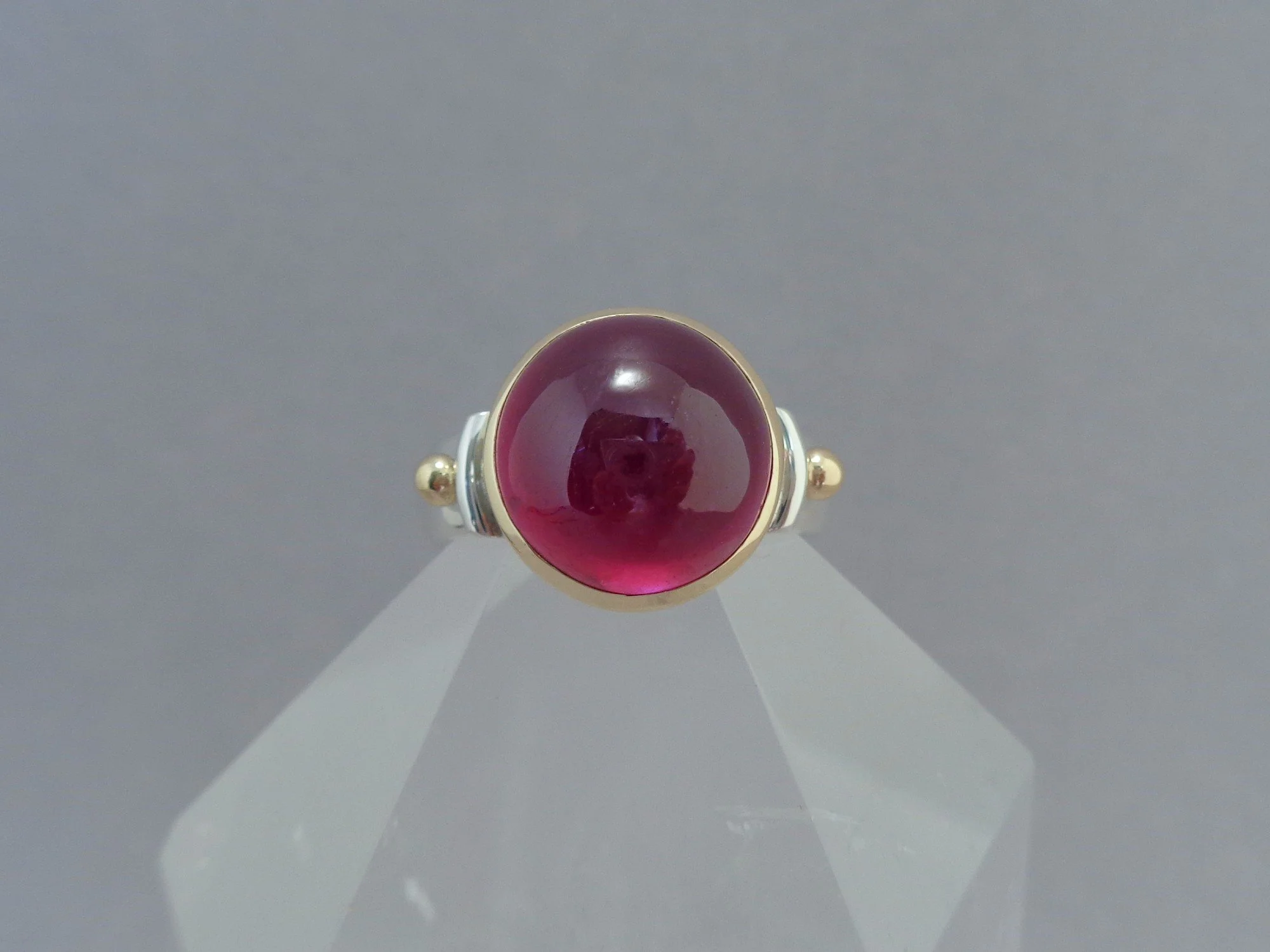 ruby cabochon ring x.jpg