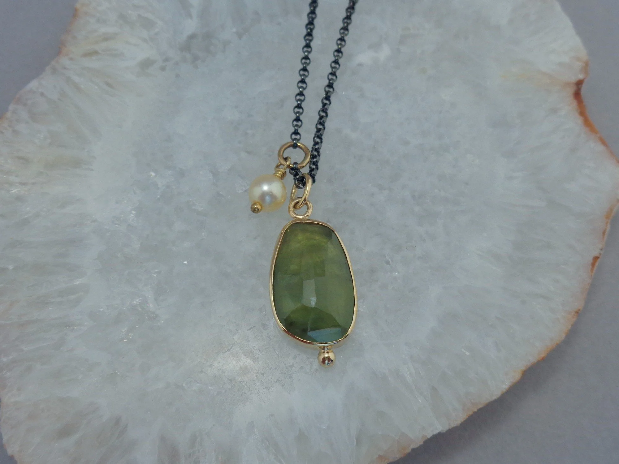 necklace with green sapphire and pearl x.jpg