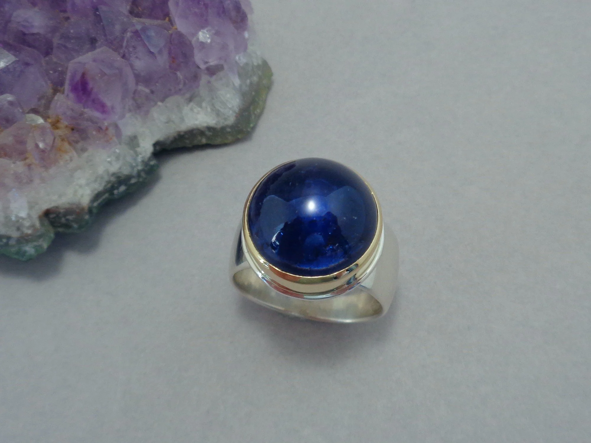 large round iolite ring x.jpg