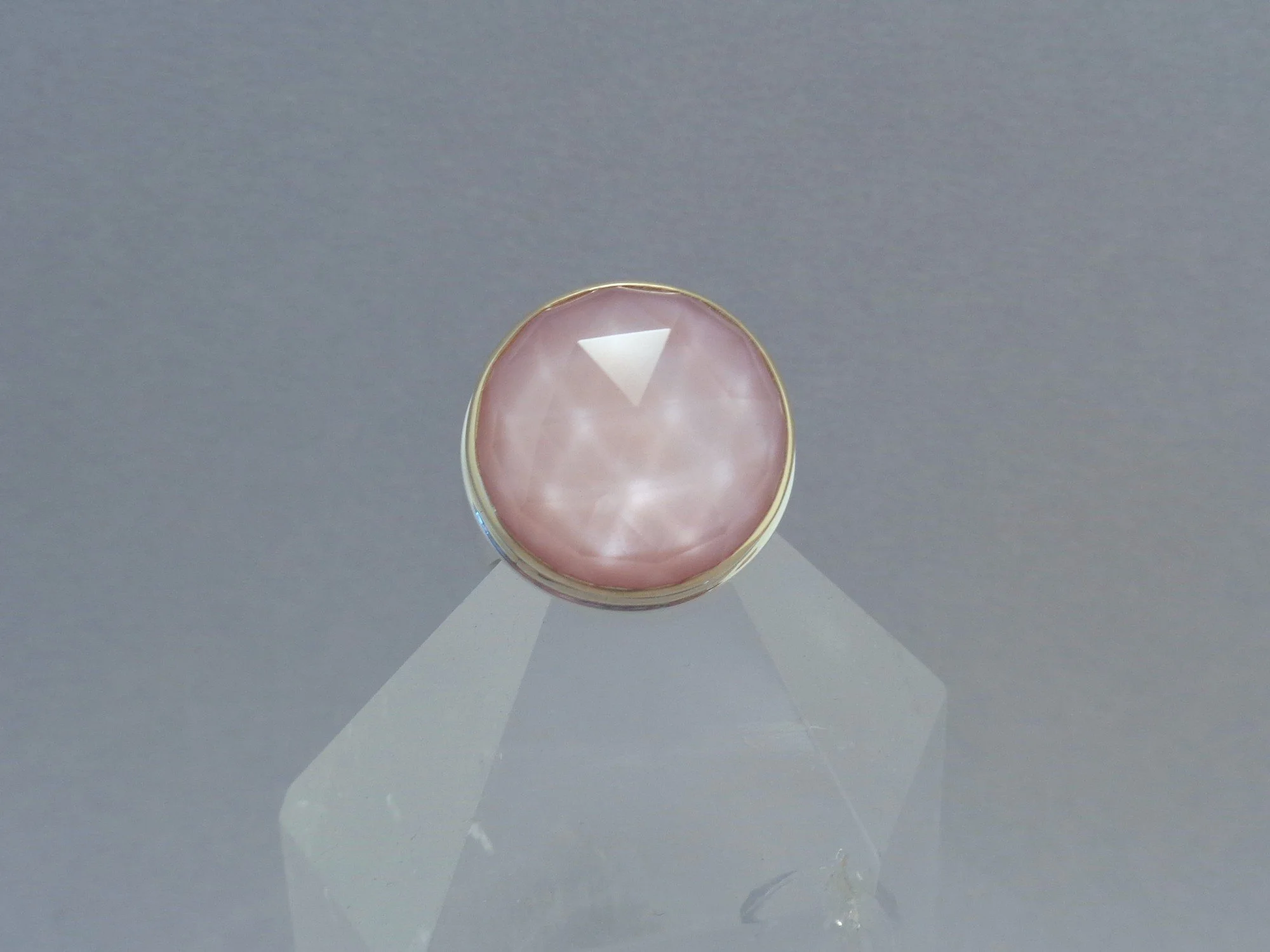 pretty pink MOP ring x.jpg