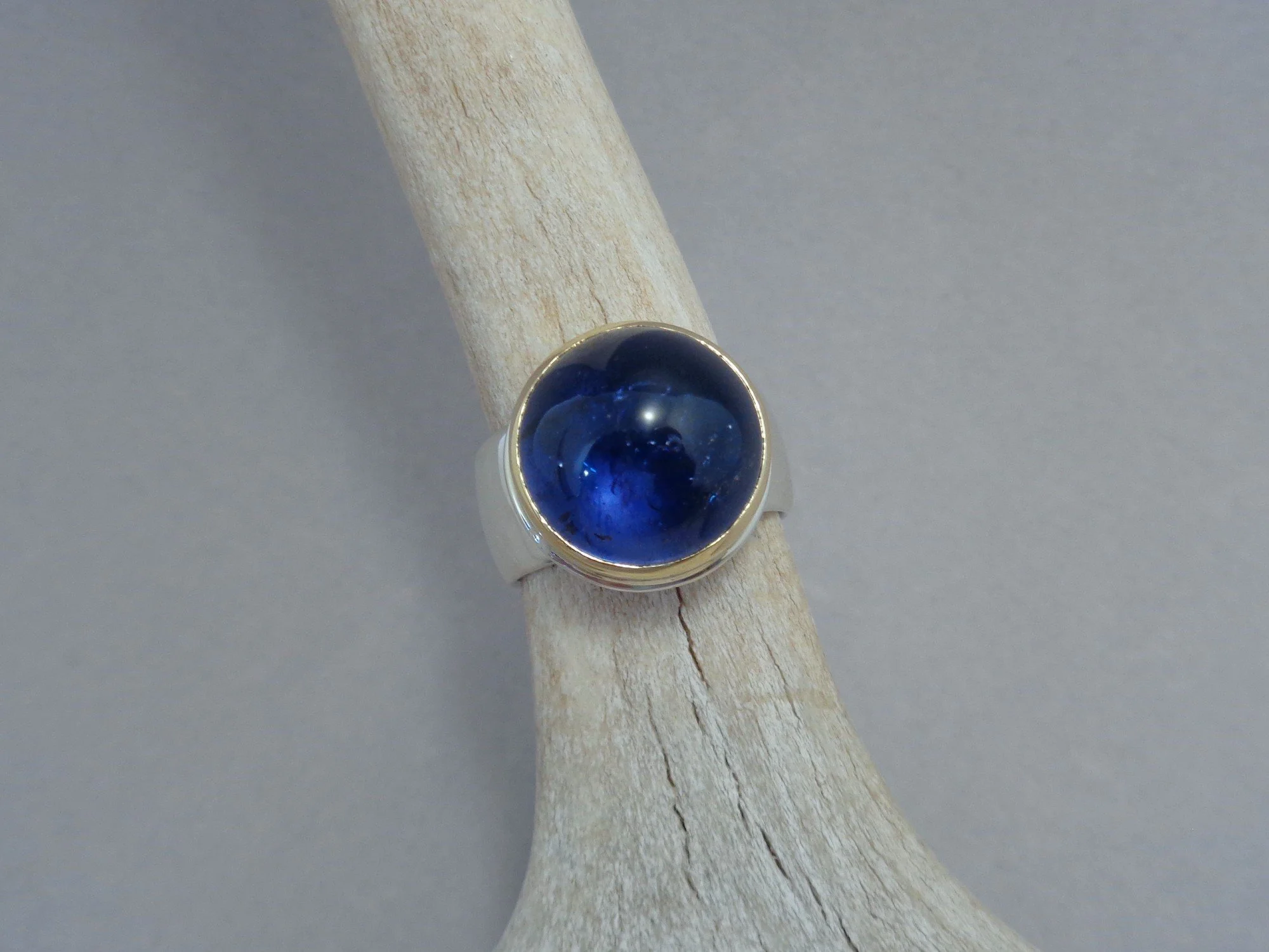 ring with cabochon iolite x.jpg