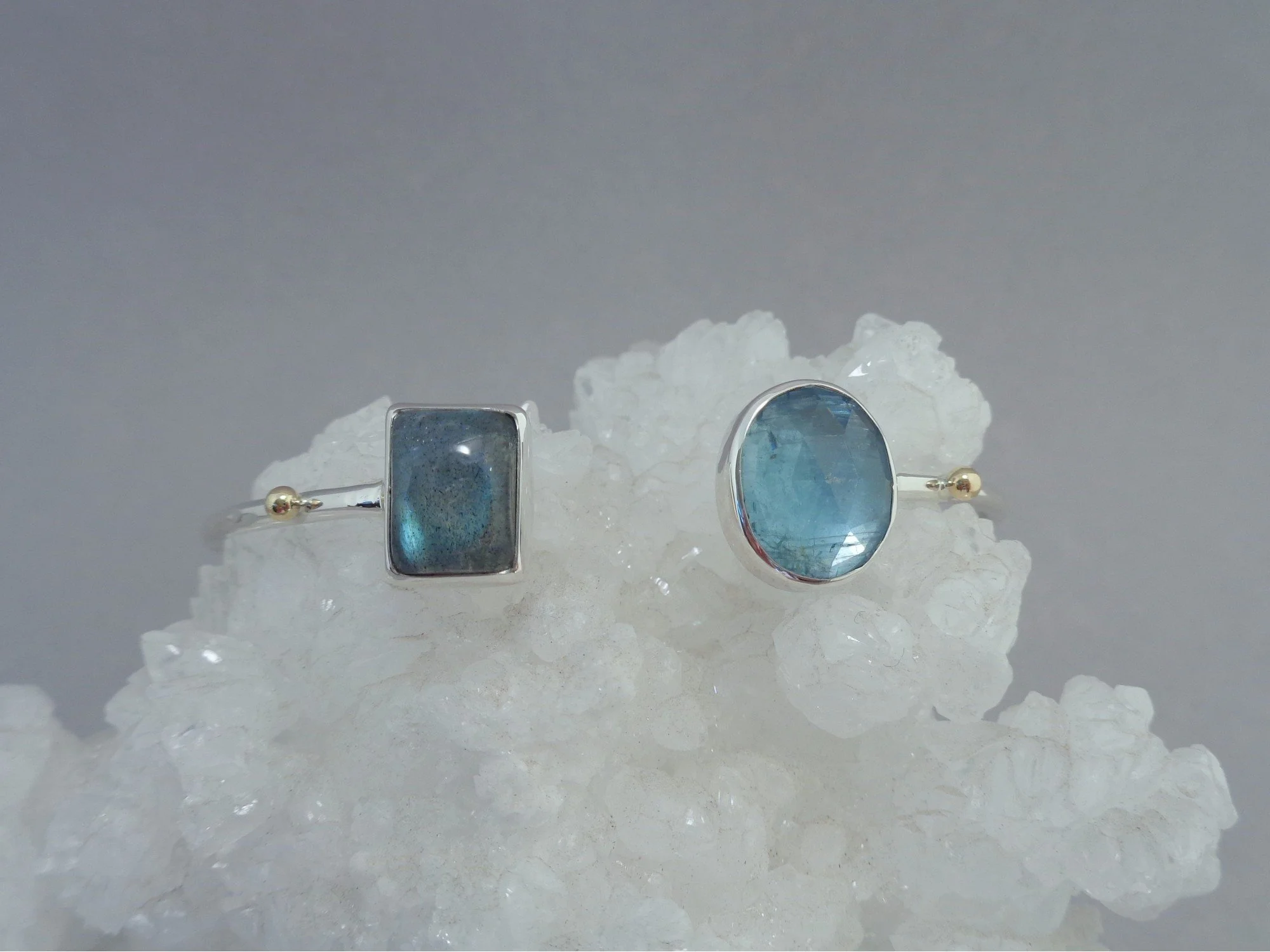 glowing blue stone bracelet x.jpg