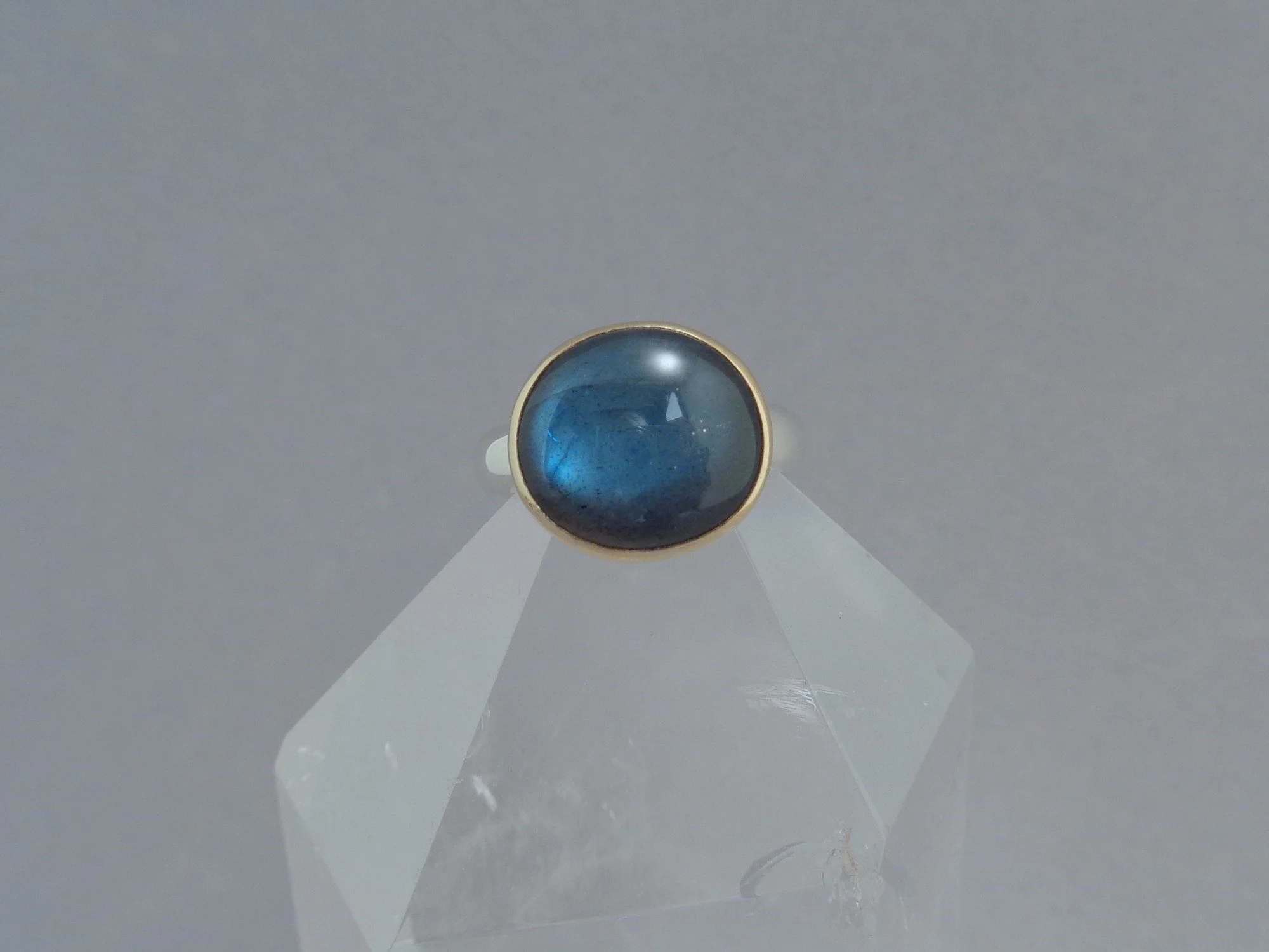 oval labradorite ring x.jpg