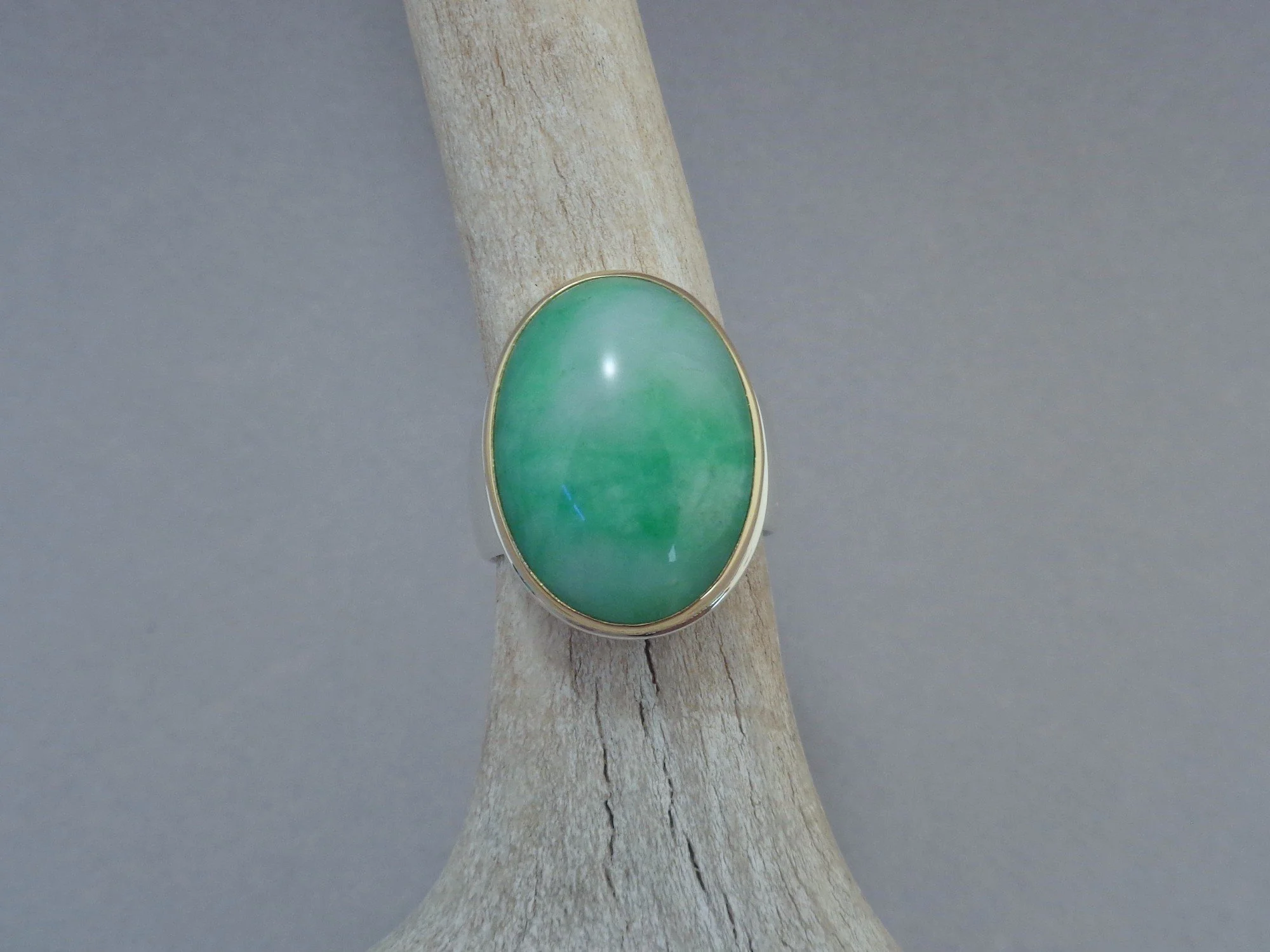 oval jade ring x.jpg