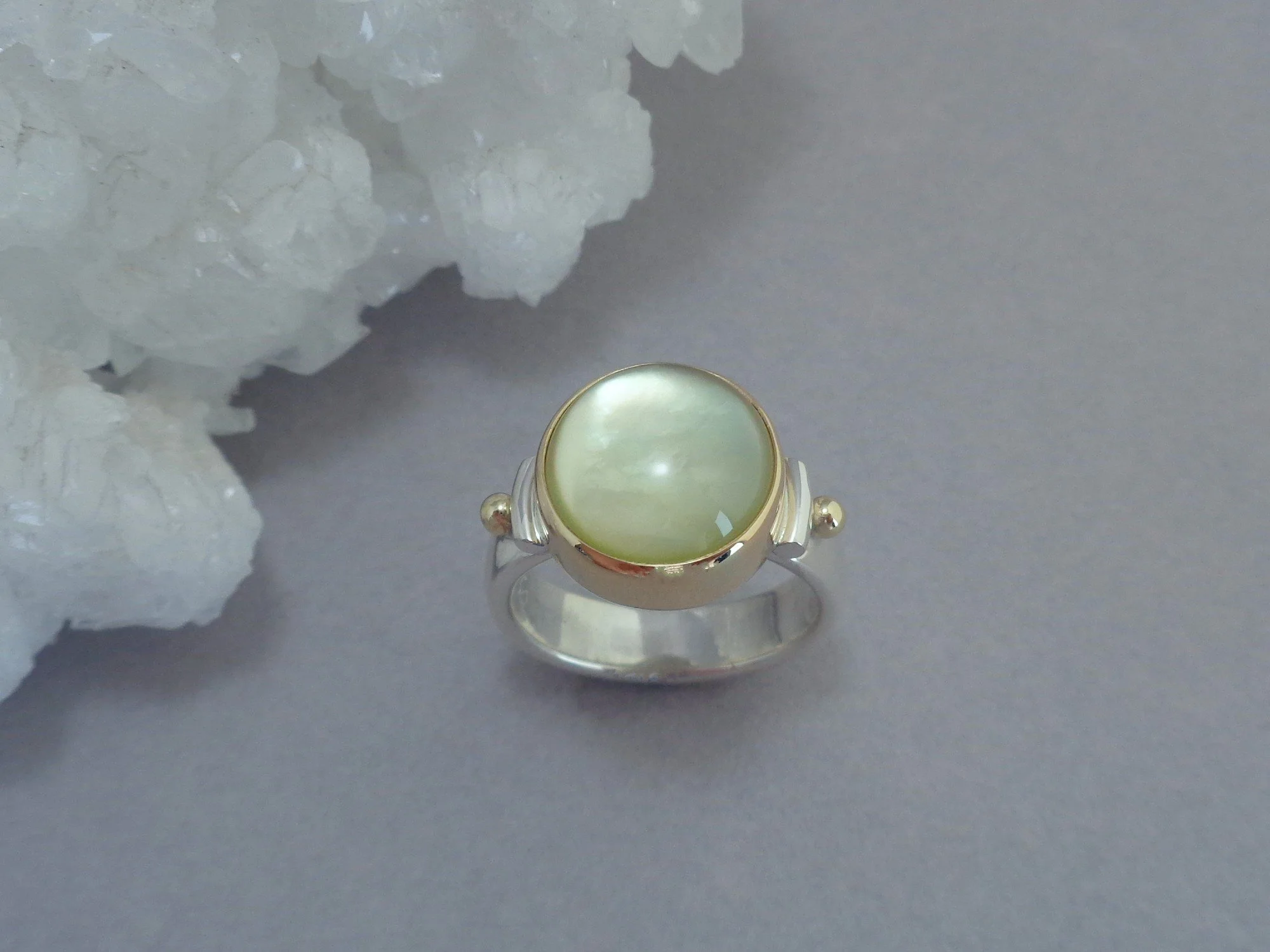 round lemon quartz over MOP ring x.jpg