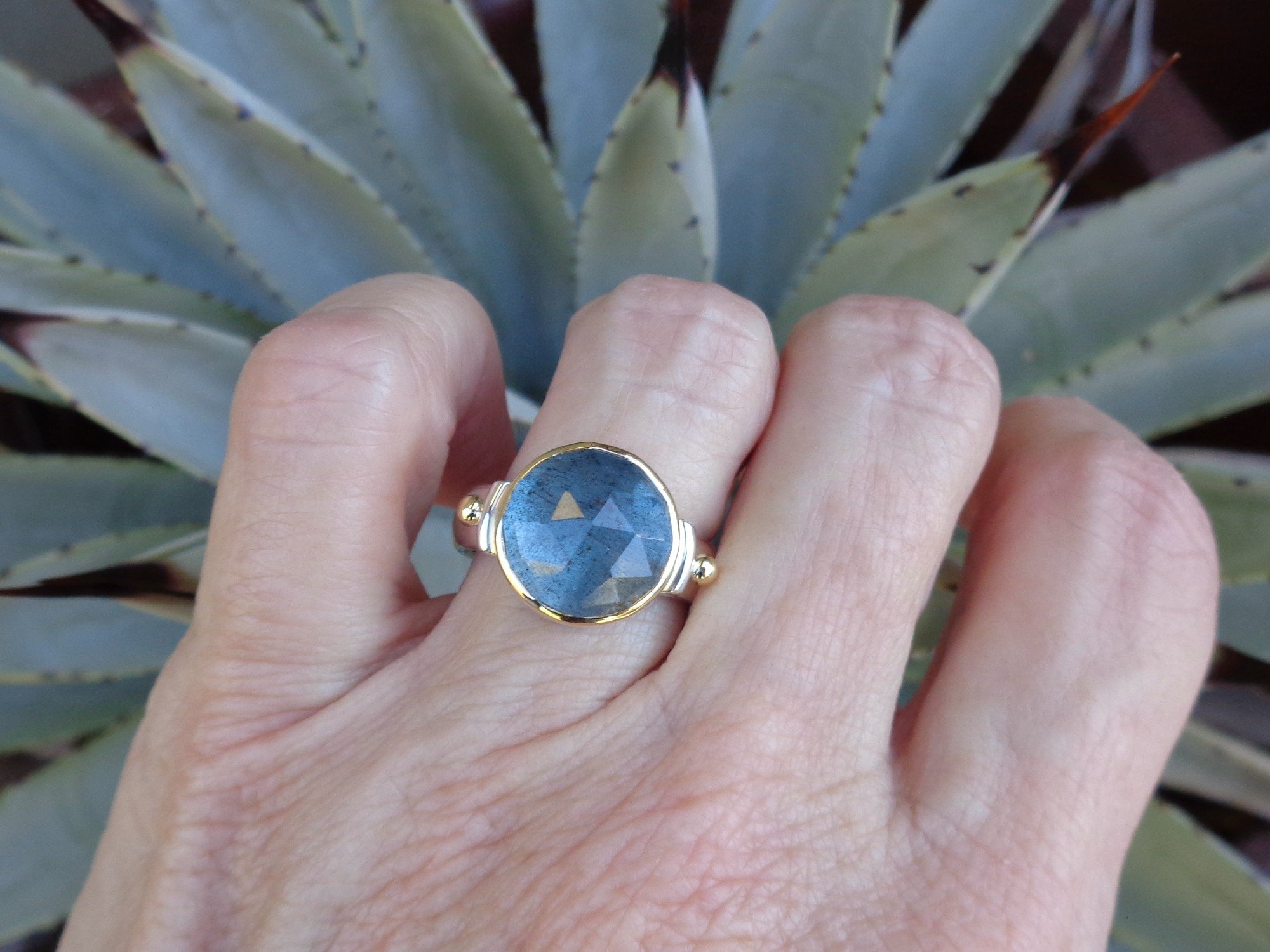 12mm moss aquamarine ring x.jpg