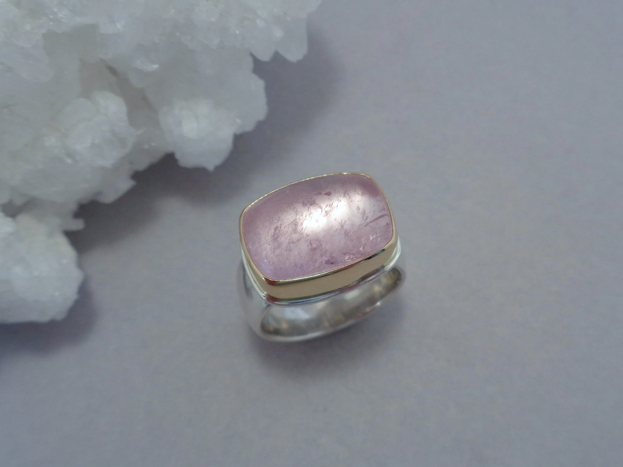 morganite cabochon ring x.jpg
