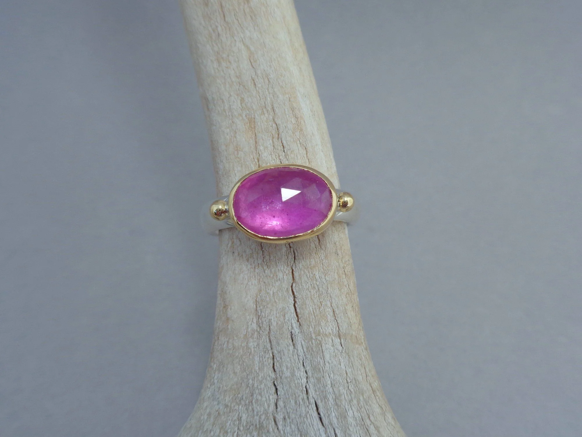 sparkly pink ruby oval ring x.jpg