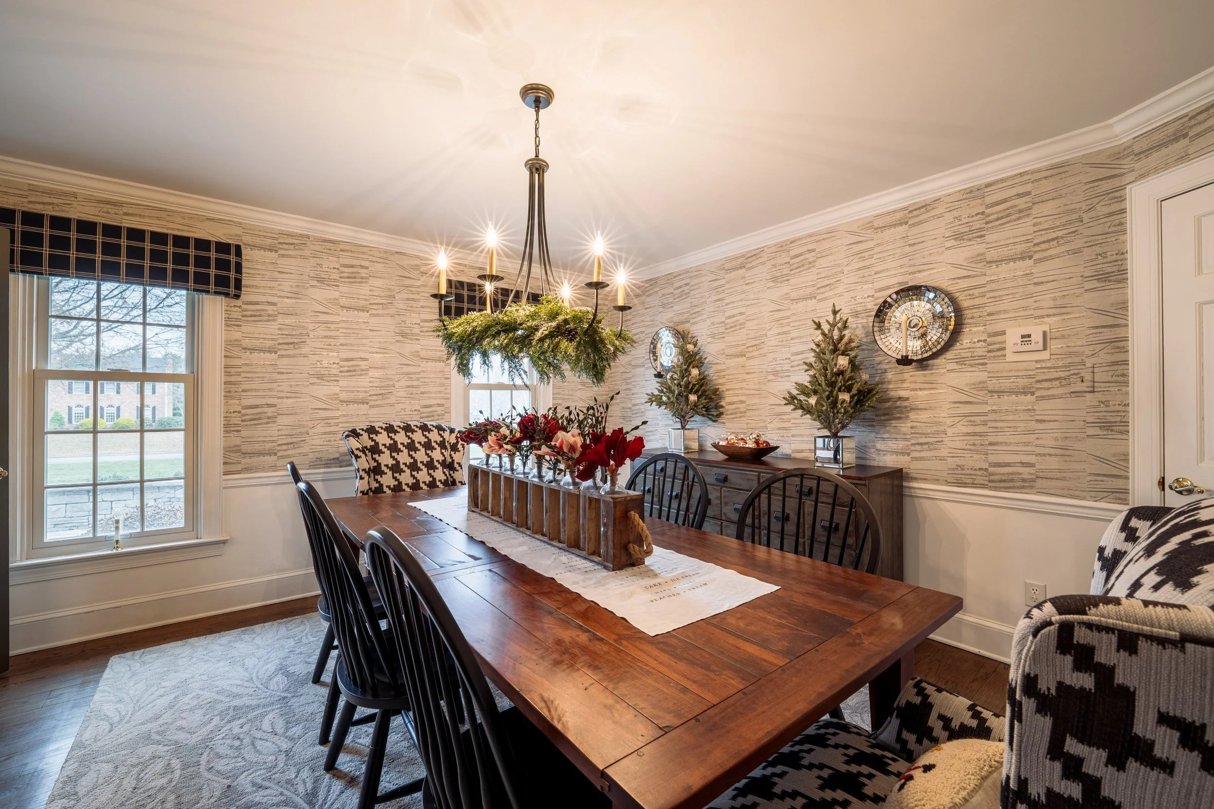 luxury-holiday-tree-design-bucks-county-pa.jpg