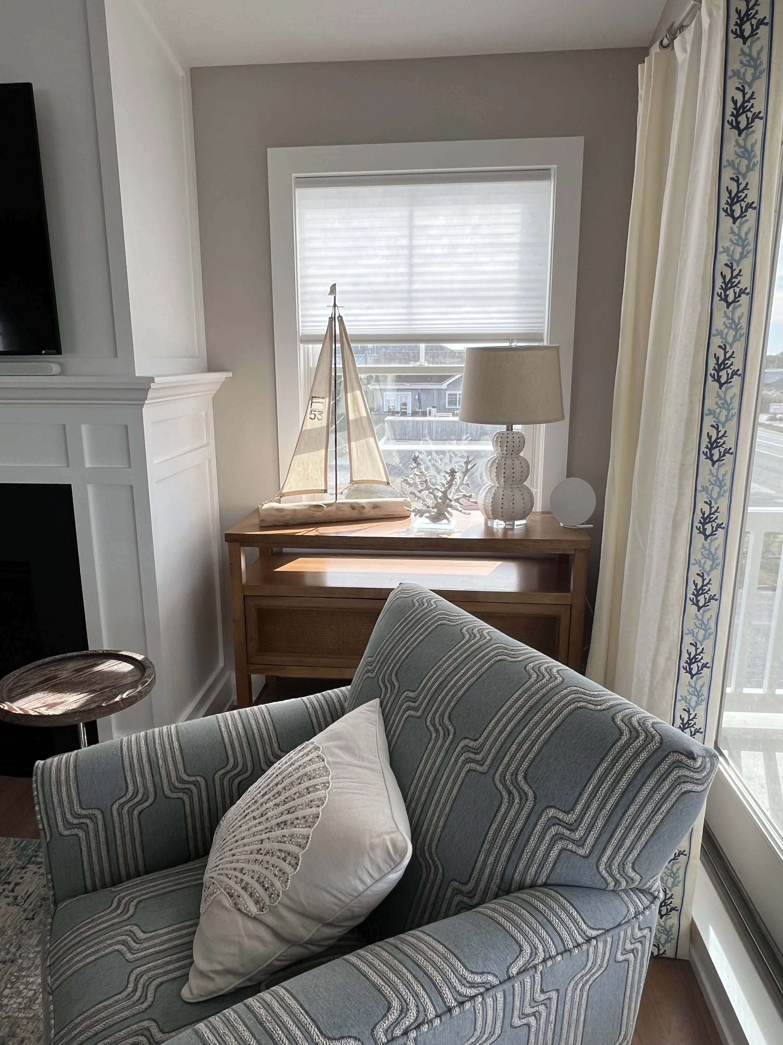 Luxury-Shore-Home-Interior-Design.jpg