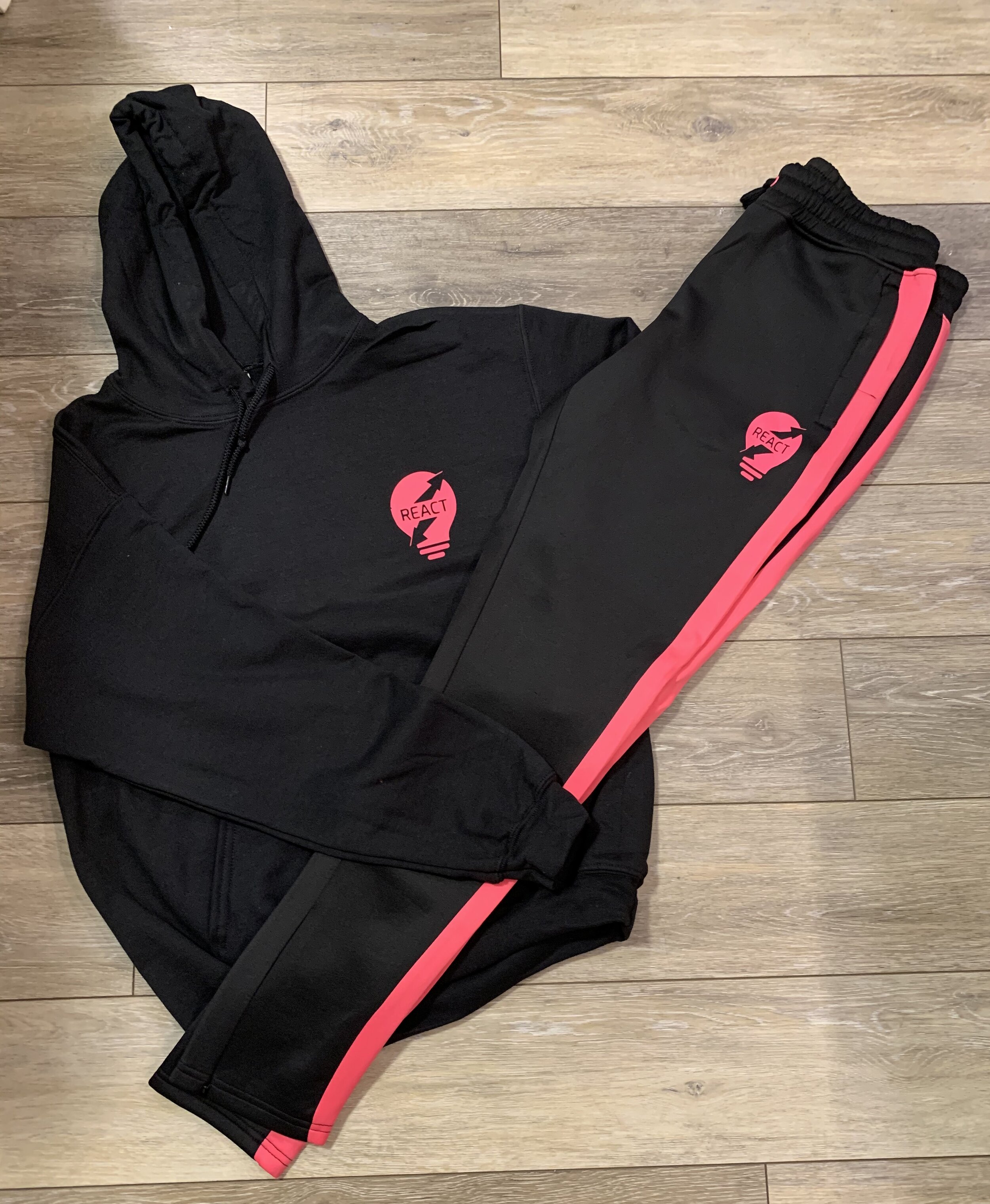 REACT Sweatsuit (Black/Pink)