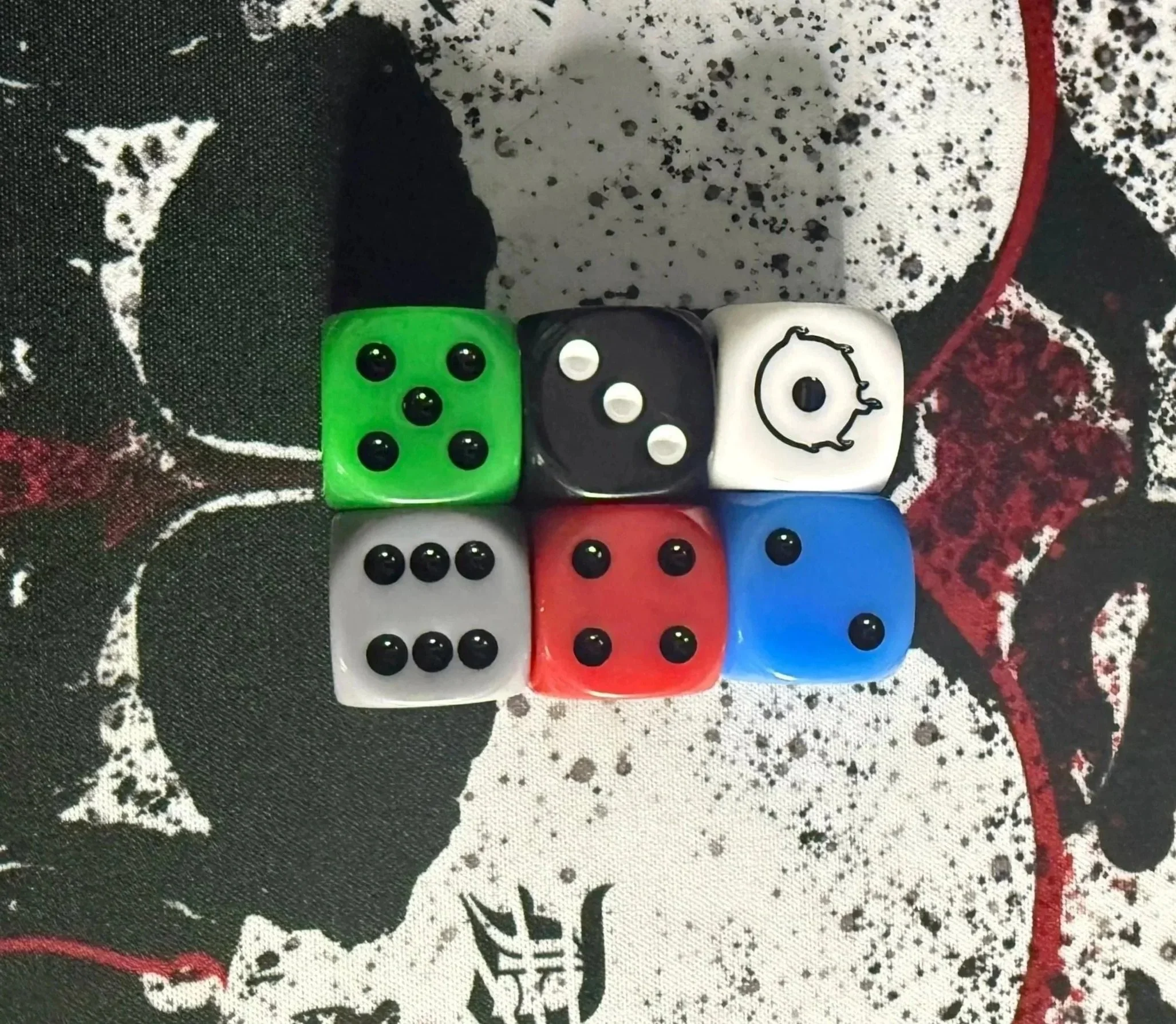 Small%25252BDice.jpg
