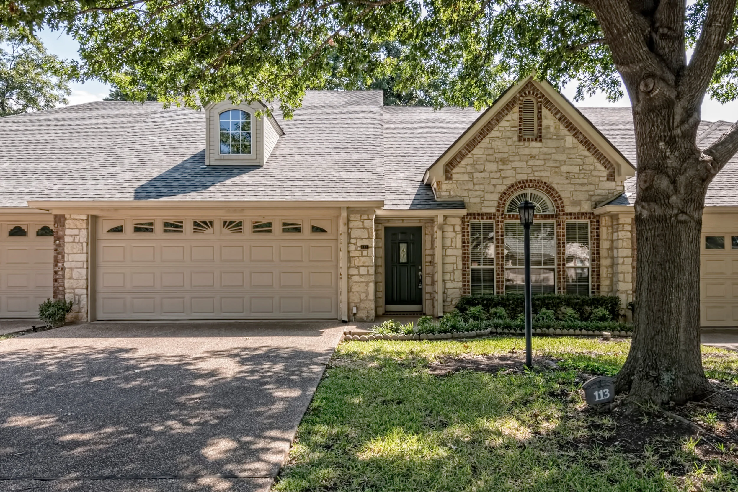113 Pecan Village Circle