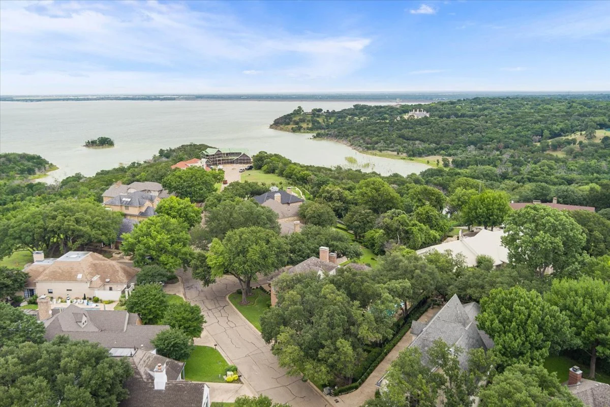 25 Point View Drive — Regency Park Properties