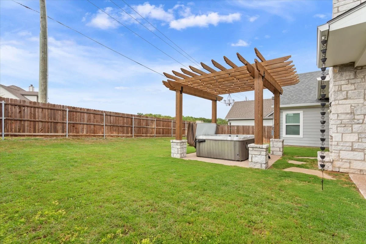 38-1400 Wandering Trail (33).jpg