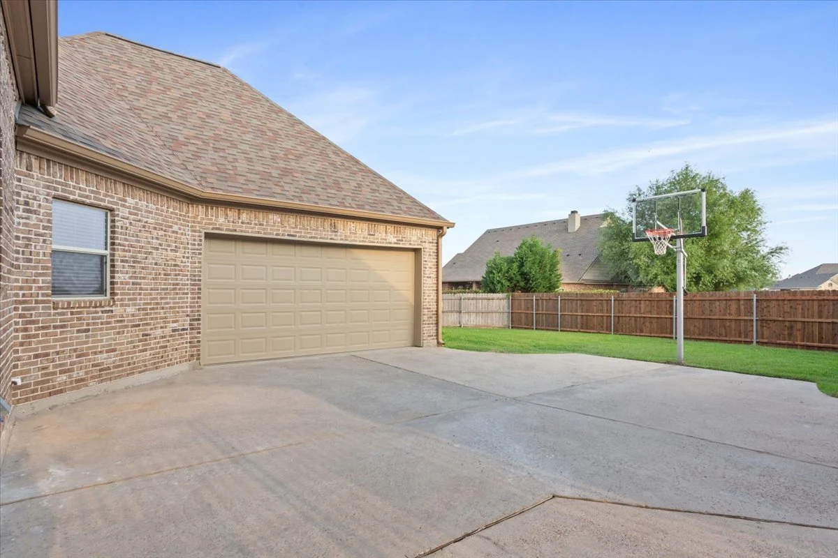 60-7 Lone Star Dr (12).jpg