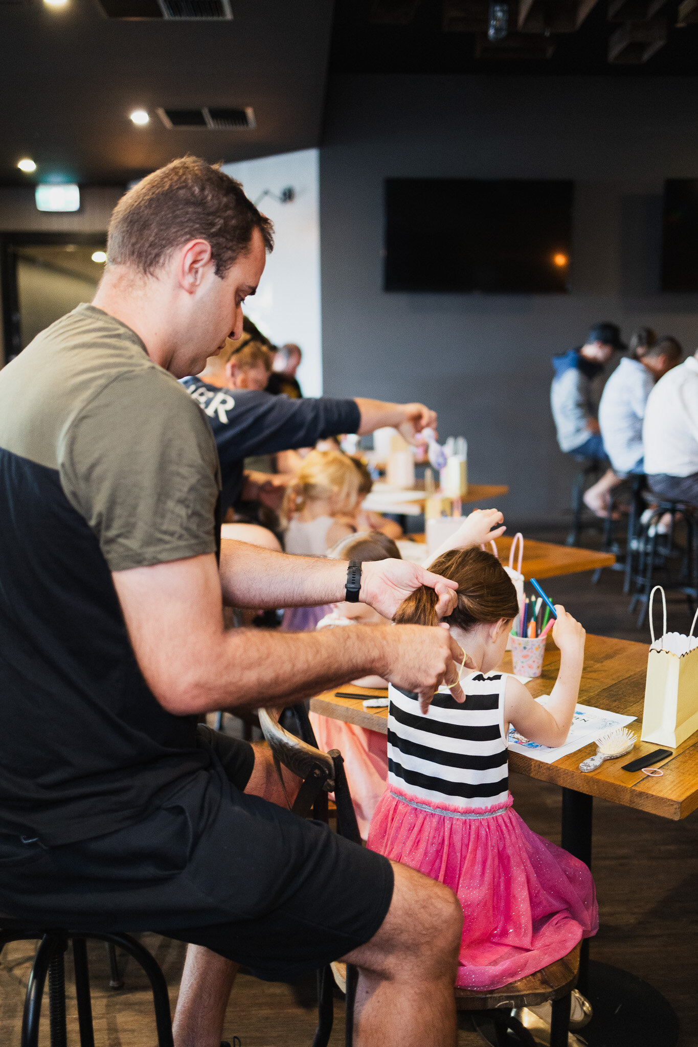 💇&zwj;♀️ DADDY DAUGHTER HAIRCARE 💇&zwj;♀️

Join us on Saturday April 13 at 10am and learn to create four different hairstyles your daughter can show off at school! 🥰

$30 (+ $1 booking fee) per daddy &amp; daughter duo. Book per child, dad is incl