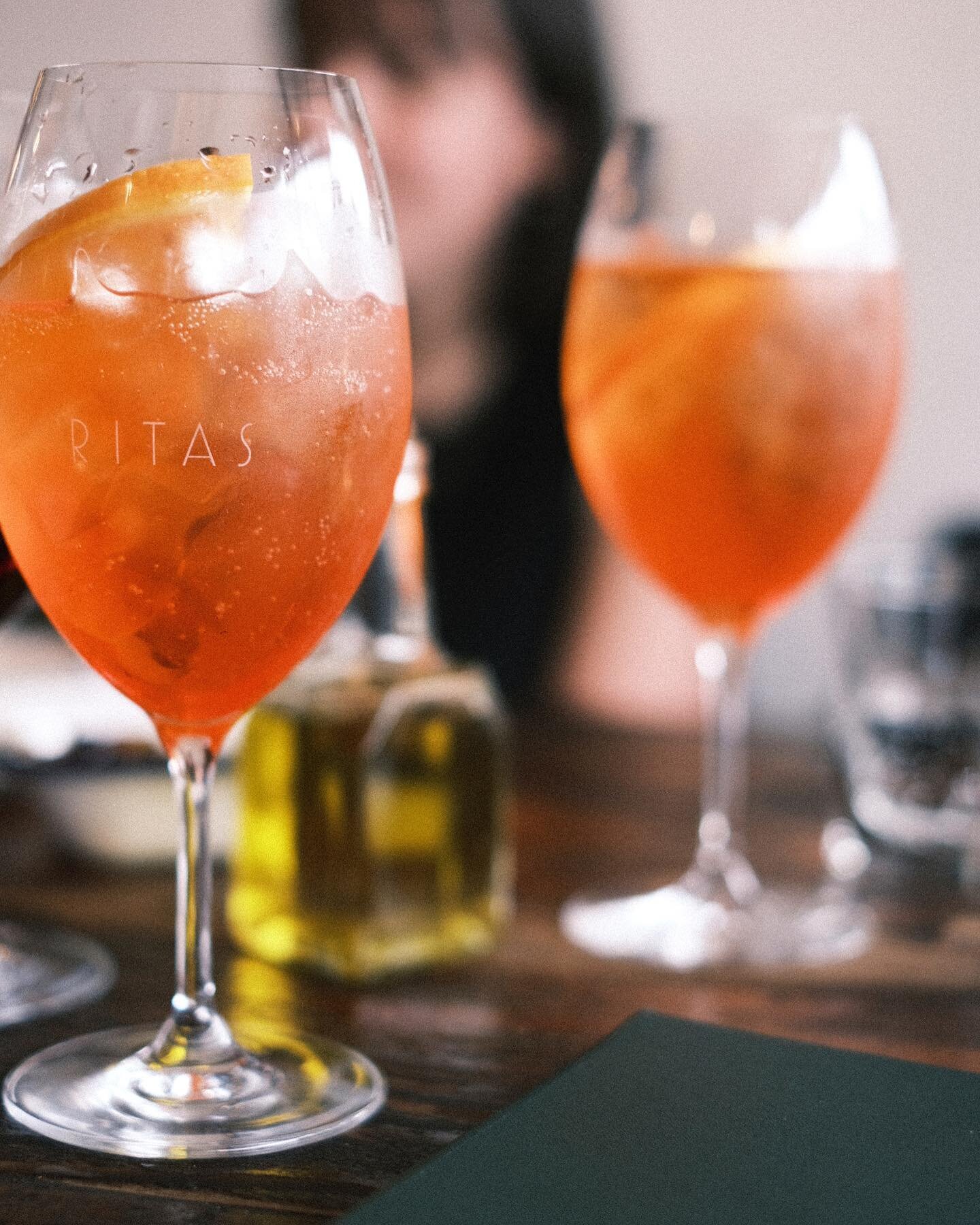 Join us in the sun for Spritz &amp; Oyster Happy Hour. 

$10 spritz and $2.5 oysters from 3 &mdash; 5pm. 

Rita&rsquo;s 🛵