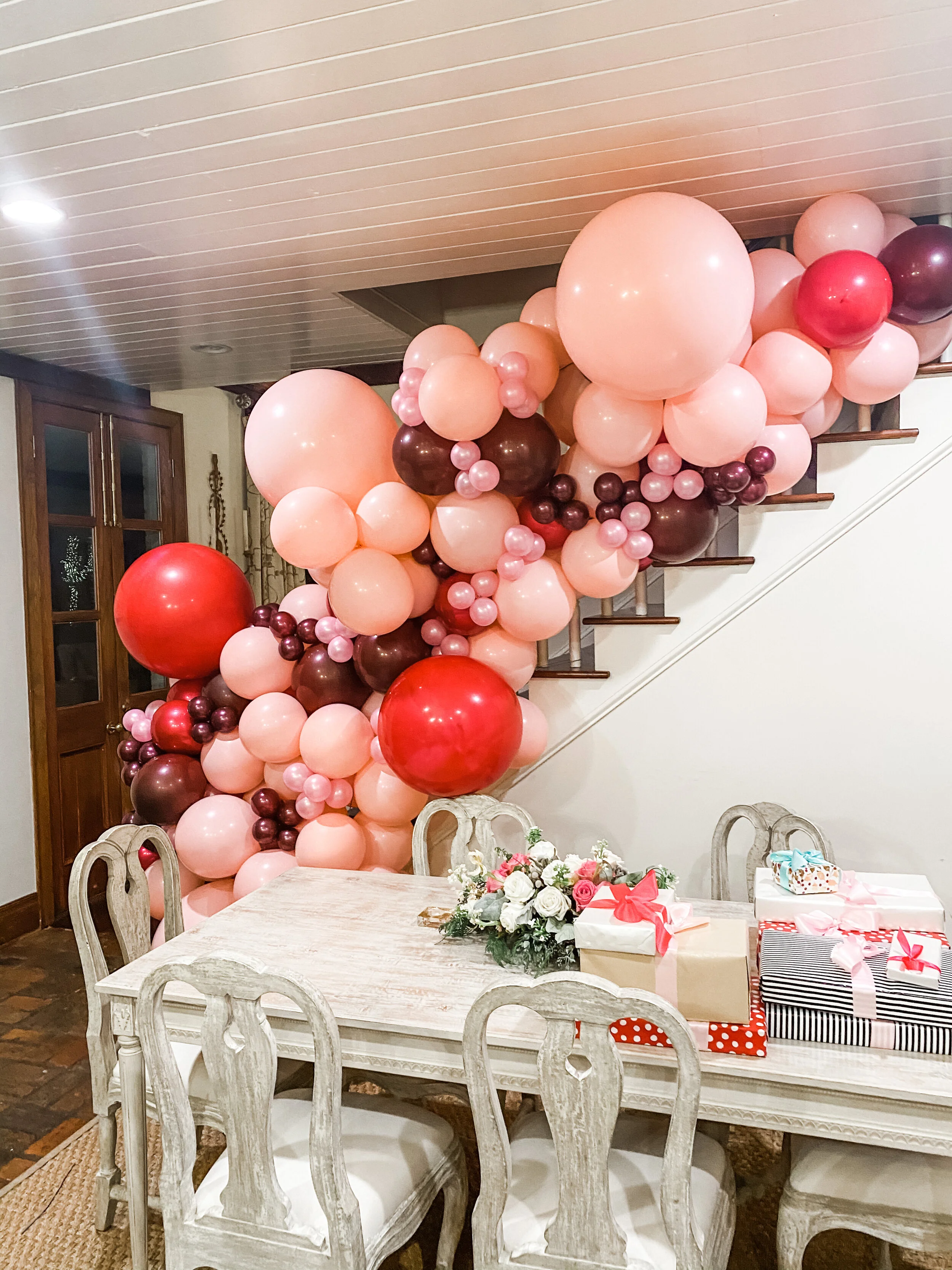 Babaloonz BalloonsJackson's Premiere Balloon Stylist