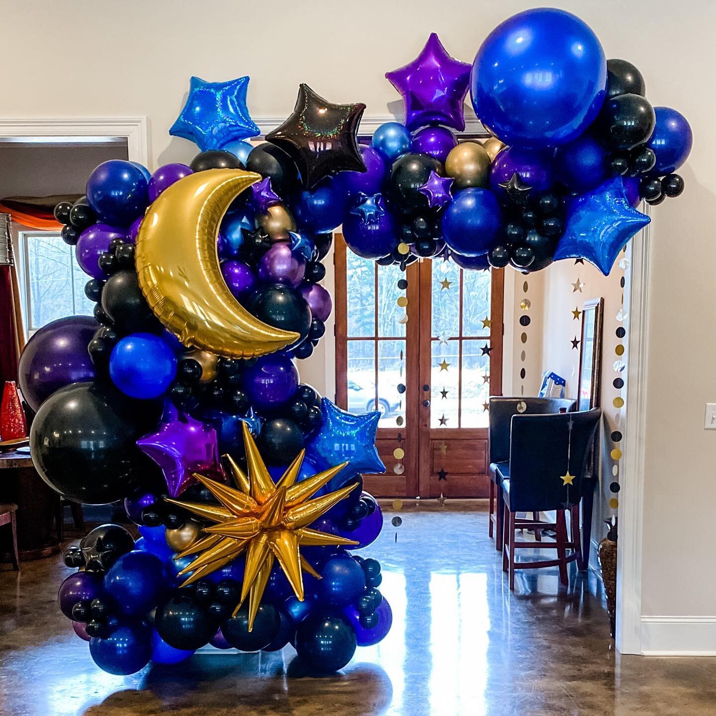 ✨A Star is Born✨What a way to transform a room🎈

Call/TXT 60-707-9010
Email: info@babaloonz.com

#mississippiballoonartist #babaloonz #birthdaygarland #organicballoonarch #staircasegarland #2021 #birthdayparty #smallbusinessowner #graduationparty #m