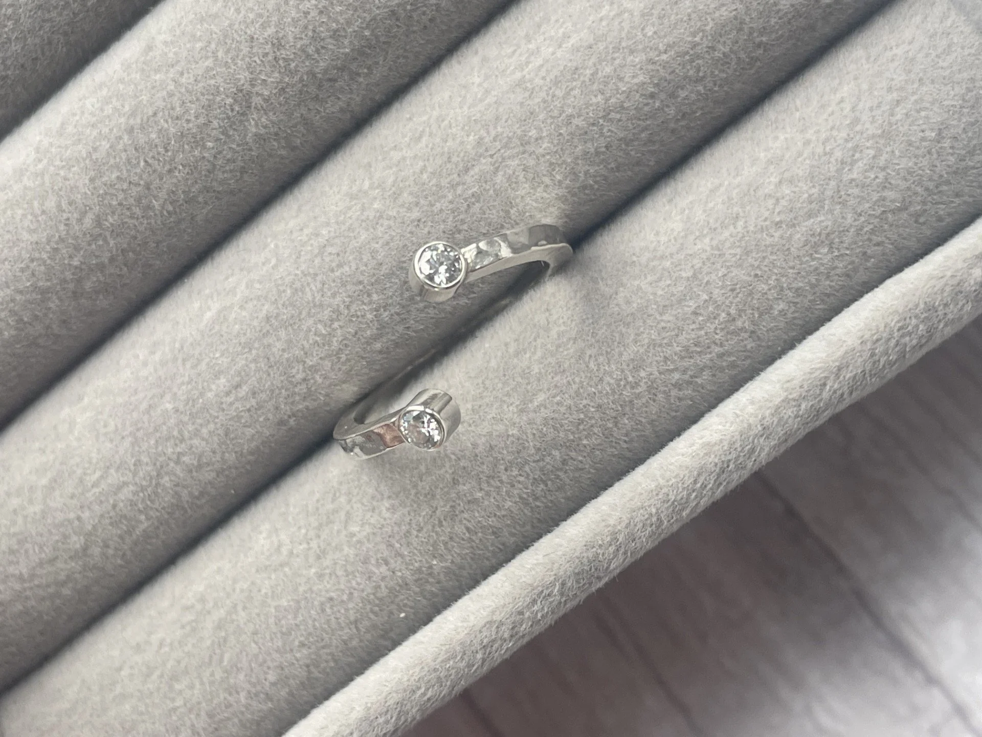 wire-and-wood-jewellery-sterling-silver-moissanite-ring-tray.jpg