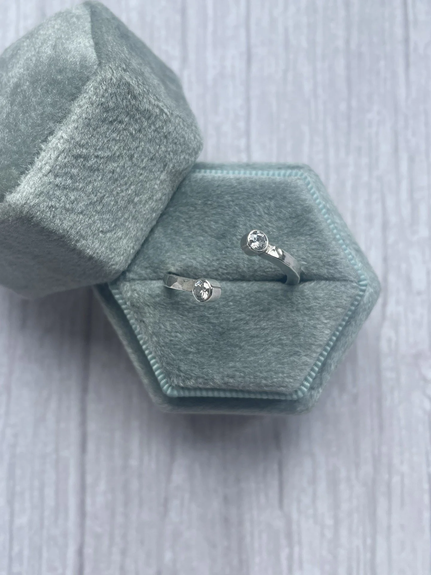 Sterling Silver textured ring with Grey Moissanite - Size O 1/2