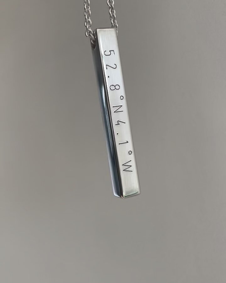 🤍Recent Commission🤍

I had the pleasure of making this special piece recently. 
A gorgeous silver bar pendant with the coordinates for Harlech Beach in Wales 🏴󠁧󠁢󠁷󠁬󠁳󠁿

Thank you so much Nerys for entrusting me with a special birthday present 