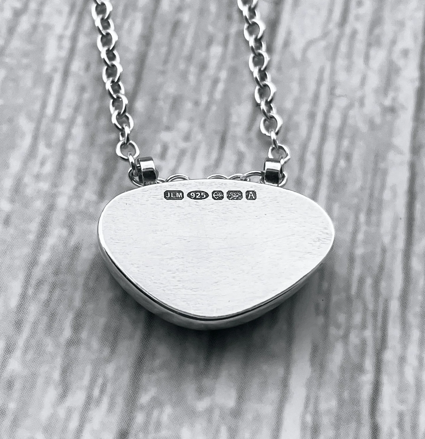 ⭐️Hallmarking⭐️

We&rsquo;re lucky in the UK to have laws that protect consumers and give the guarantee that the piece of jewellery you are buying is what it claims to be. 

I&rsquo;m proud to display my hallmark from @birminghamassayoffice ⚓️ as a s