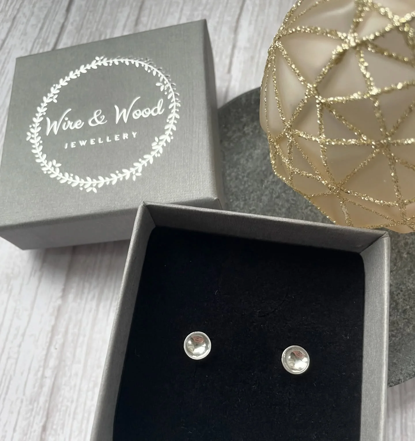 When you want to gift jewellery but don&rsquo;t know the ring size or preferred necklace length - earrings for the win! 

I&rsquo;ve updated the website with a few more studs that are always popular at craft fairs and will also be available at Stretf