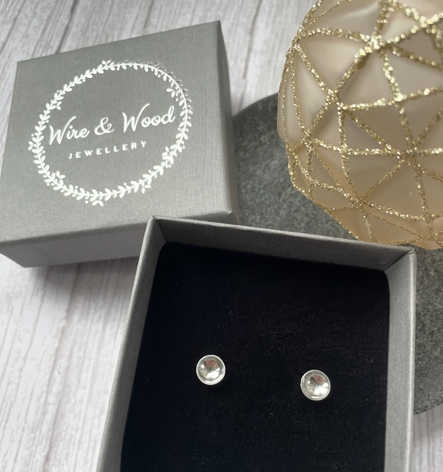 When you want to gift jewellery but don&rsquo;t know the ring size or preferred necklace length - earrings for the win! 

I&rsquo;ve updated the website with a few more studs that are always popular at craft fairs and will also be available at Stretf