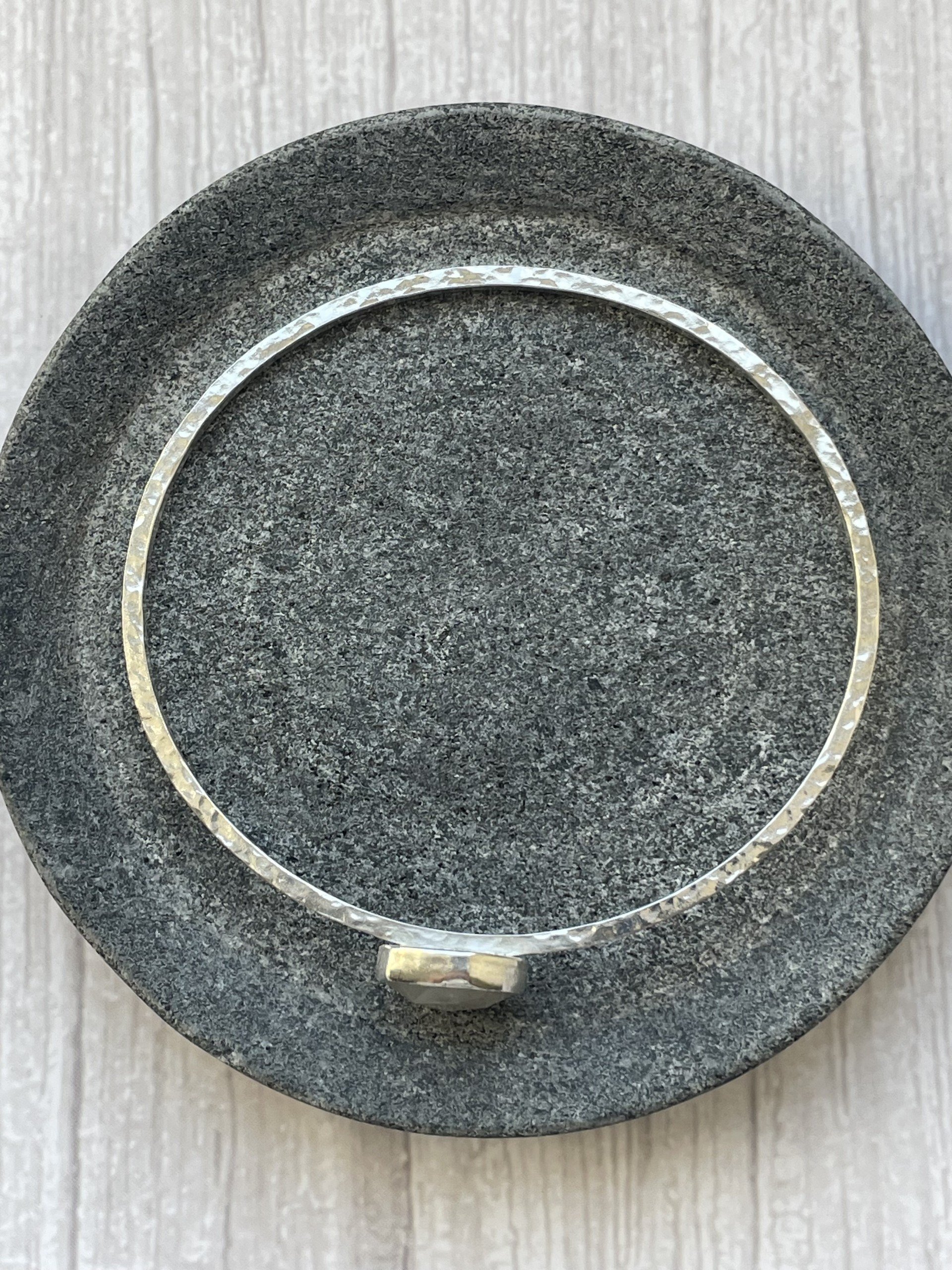 wire-and-wood-jewellery-sterling-silver-textured-bangle-moonstone-rosecut-dish.jpg