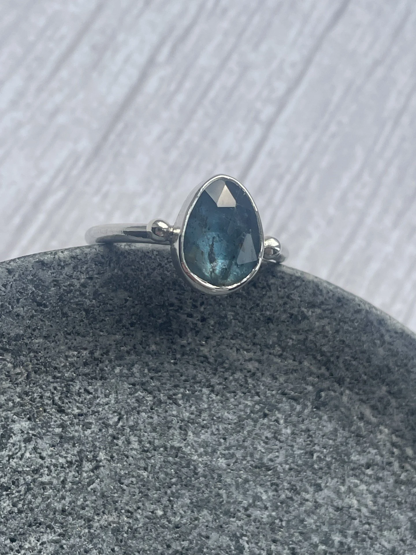 wire-and-wood-jewellery-sterling-silver-teal-moss-kyanite-ring-main-dish.jpg