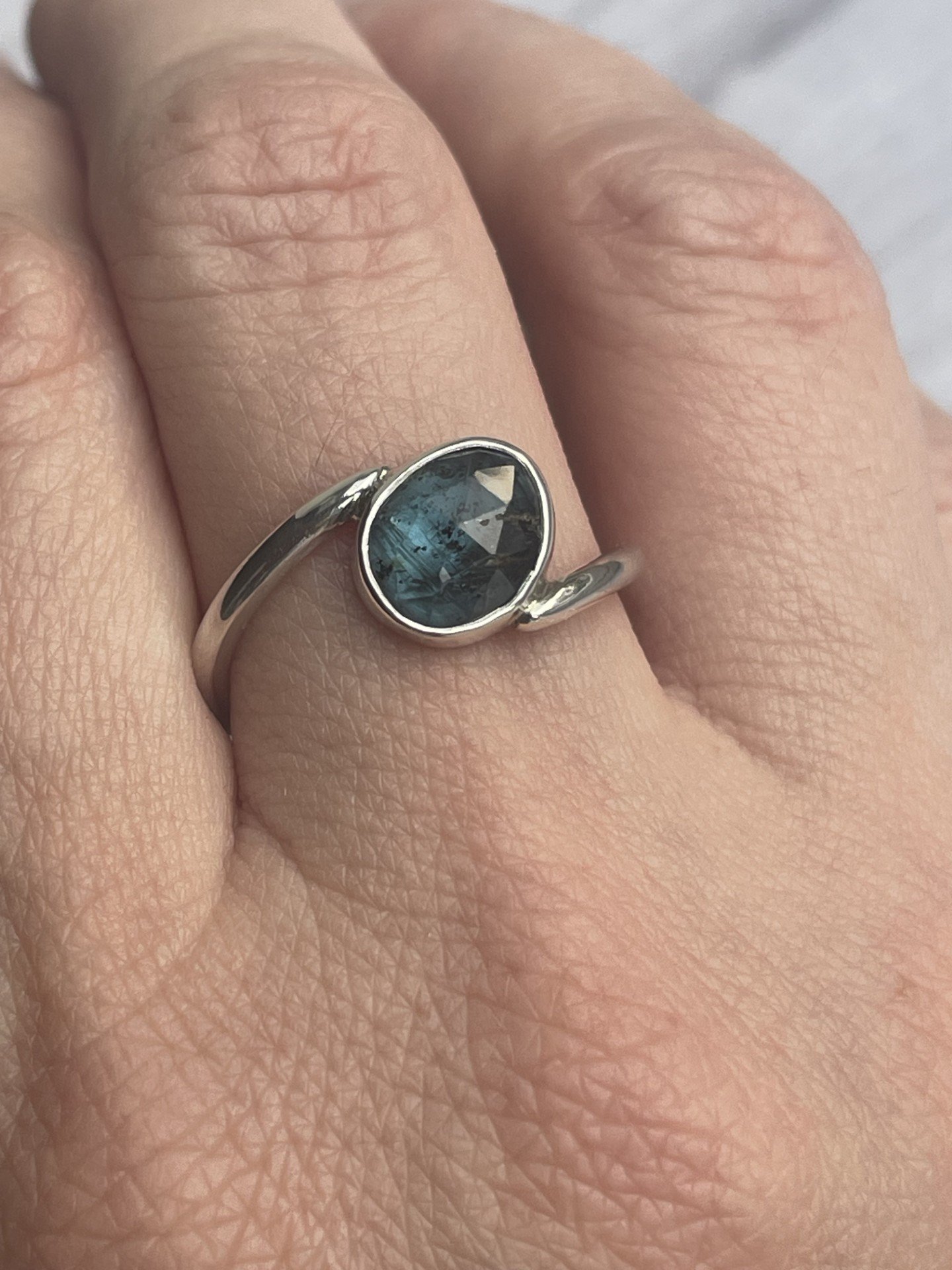 wire-and-wood-jewellery-sterling-silver-teal-moss-kyanite-ring-worn-closeup.jpg