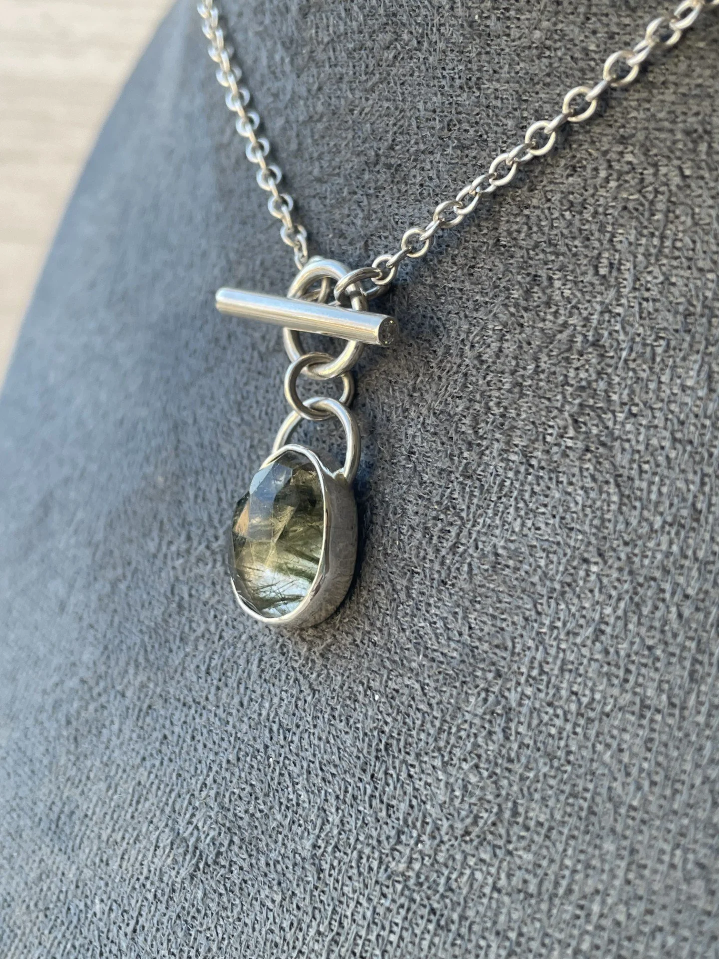 wire-and-wood-jewellery-rutilated-green-quartz-toggle-necklace-1-side.jpg