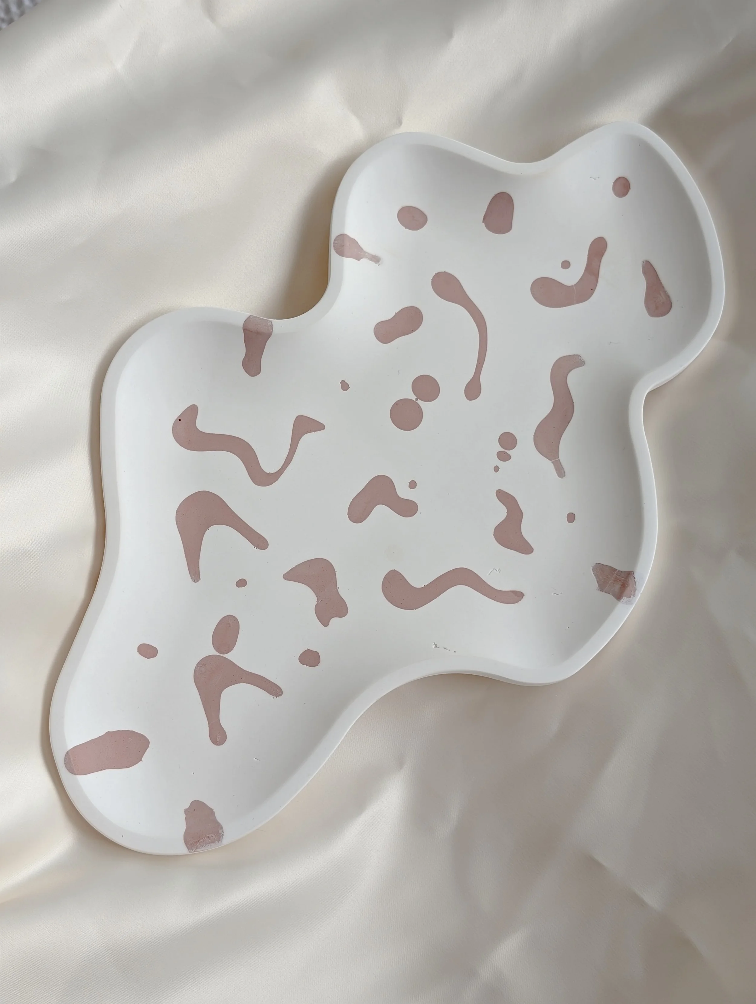 Wavy tray, pink hand made tray