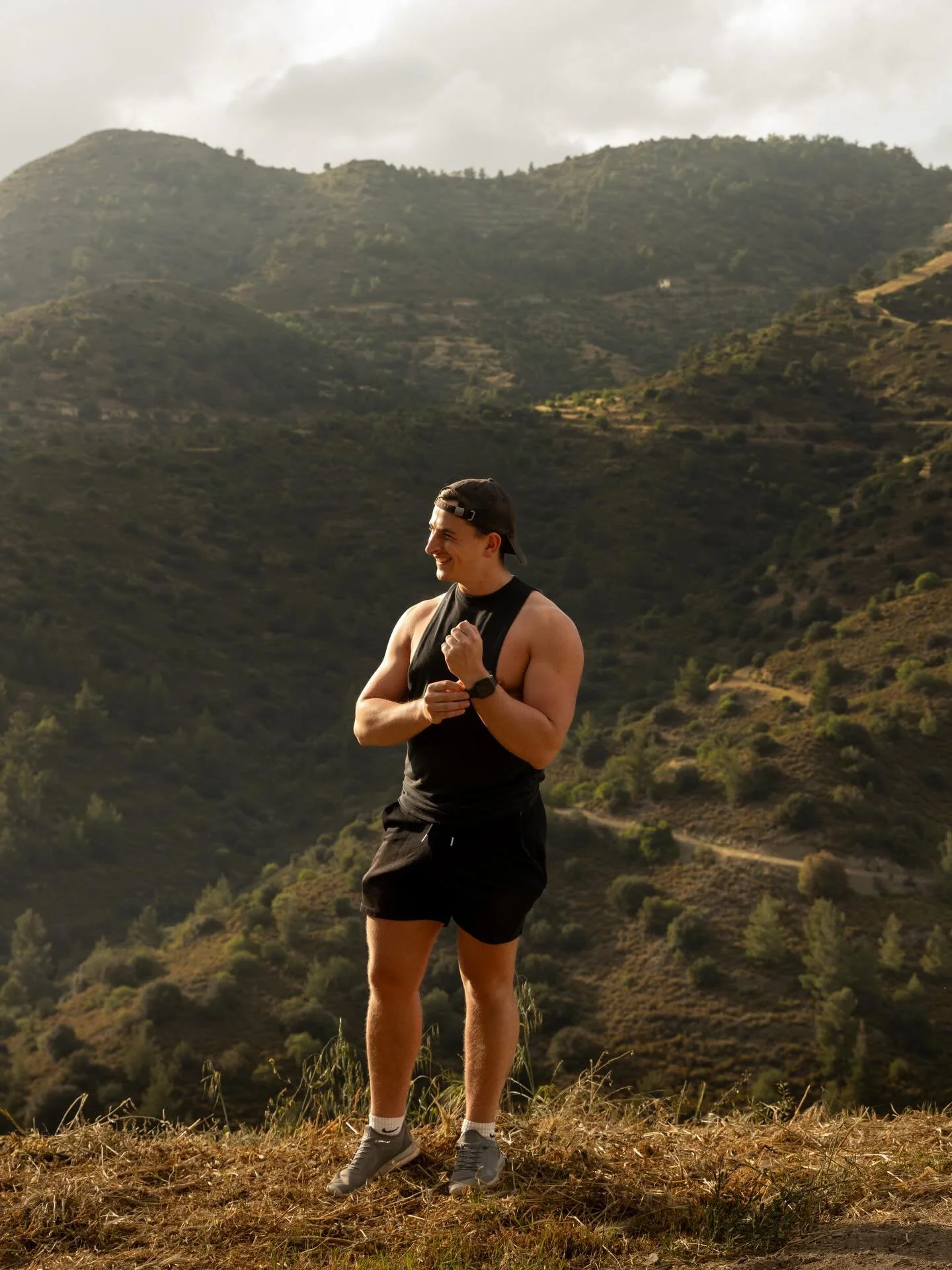 Here&rsquo;s me on a mountain back in April☀️
Cyprus &ndash; April 2025

#cyprus #me #travel #travelphotography