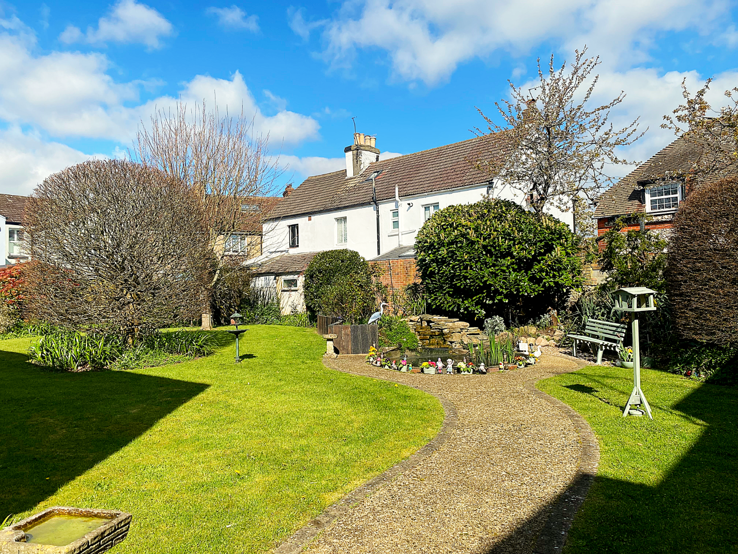Glawood House communal grounds