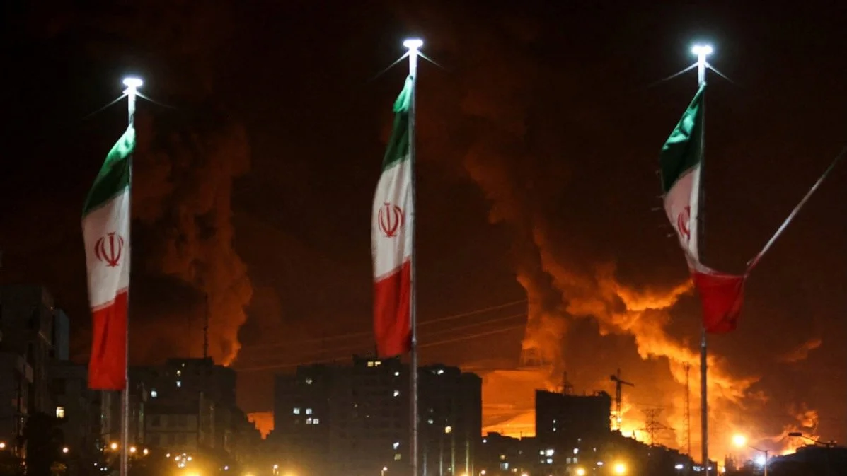 Glimmer Of Hope In Iran Conflict As Bombing Eases.