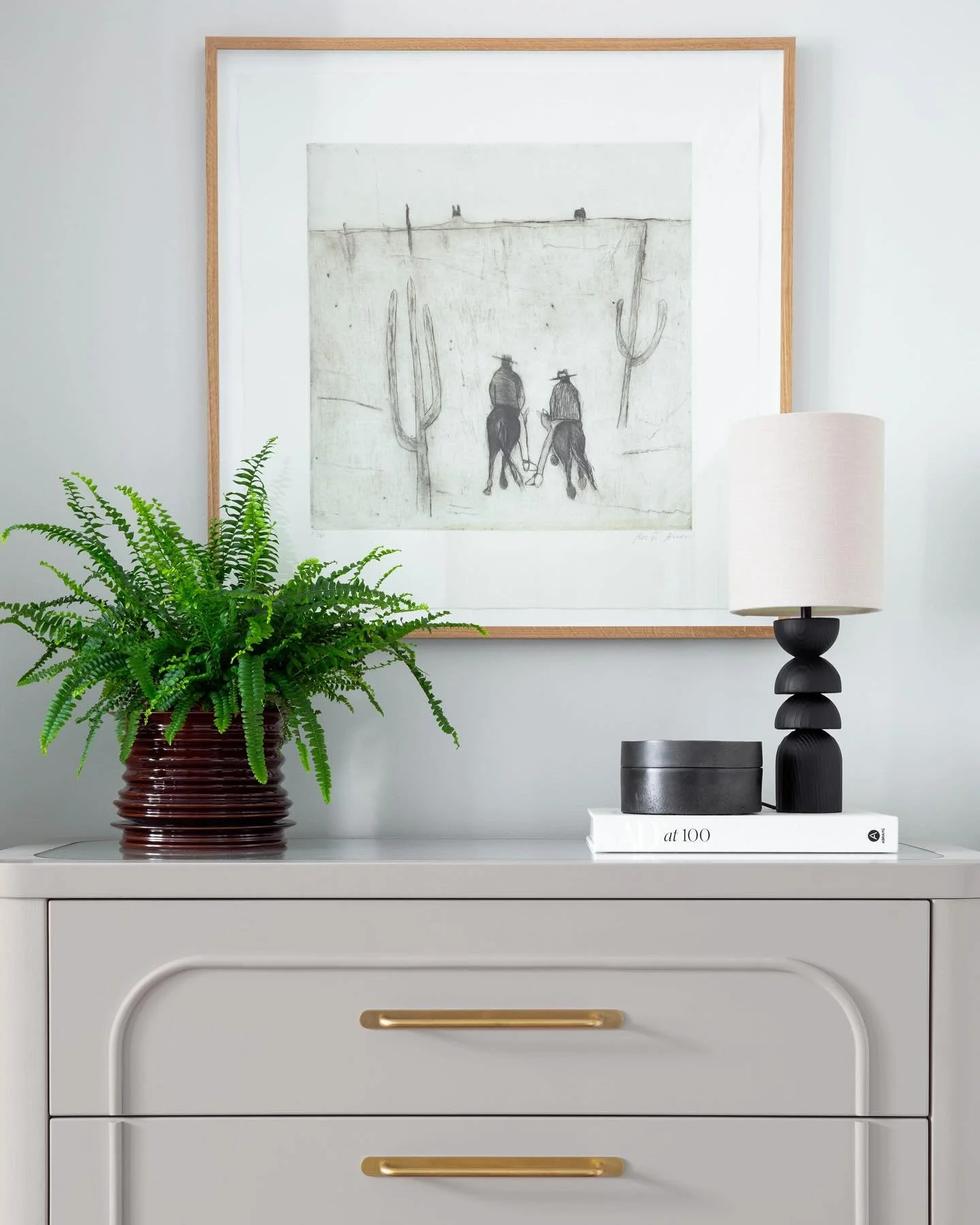 One of my favourite pieces of joinery made so far, love how these curved details came out 🫶🏼 

Project management&nbsp;@snowdonjamesltd
Styled by&nbsp;@herethereandhome
Photography&nbsp;@nmccabephotography&nbsp;@daryltmccabe