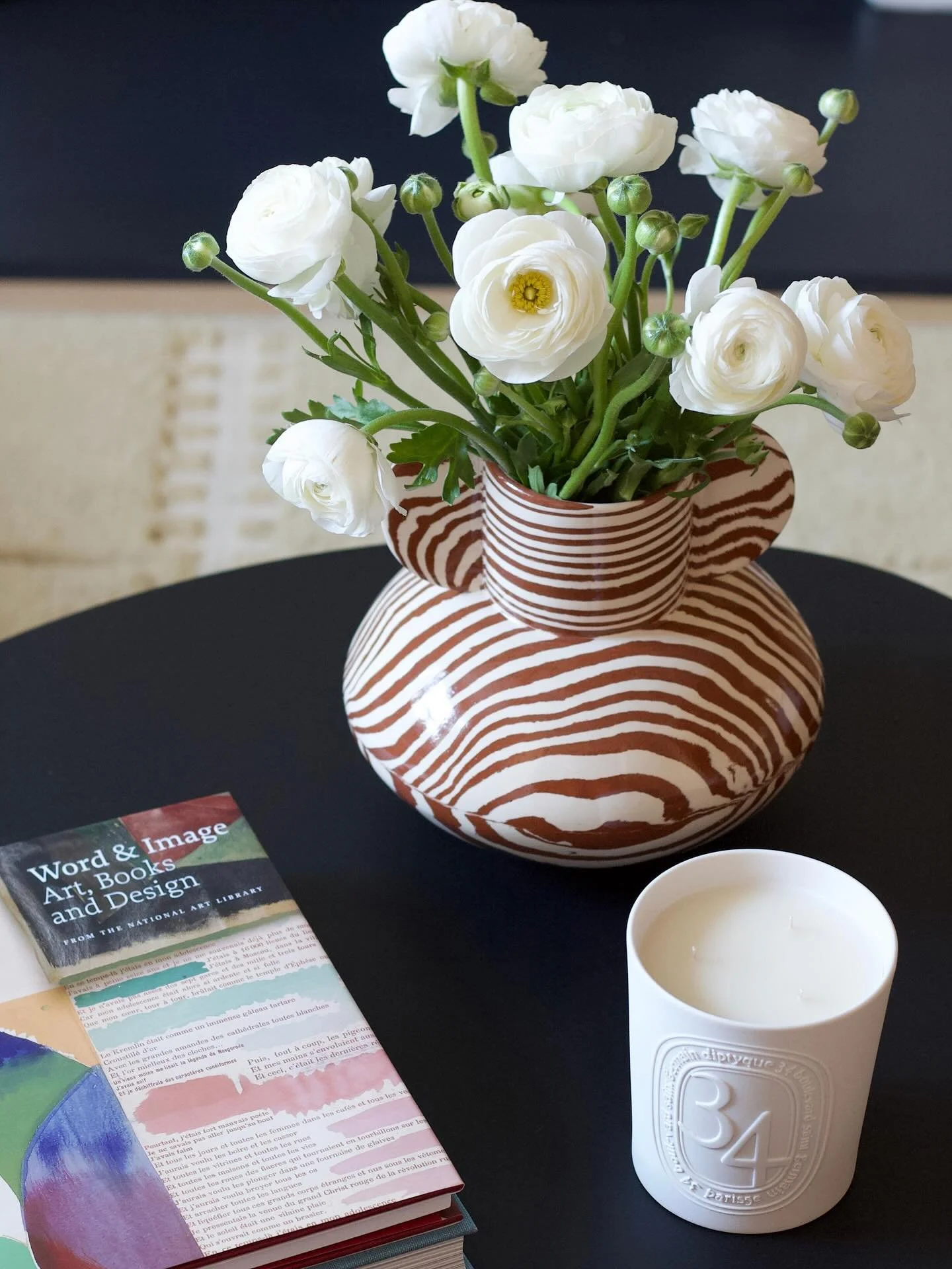 Rancanulums &amp; Henry Holland 🤝🏼

What you don&rsquo;t see from this picture is Sophie running round London to find them for the shoot ✨

@herethereandhome