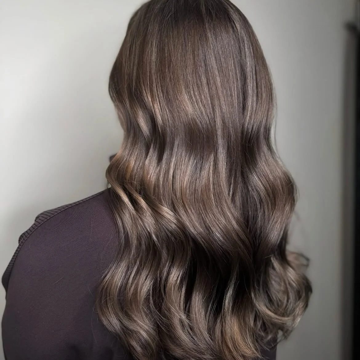 Are you looking to visit Signature Salon? If so, Colleen @theholistichairartist is just one of our many talented stylists that can create beautiful looks. Check out our website in our bio and click team! 

#thehollistichairartist #signaturesalon_ct #