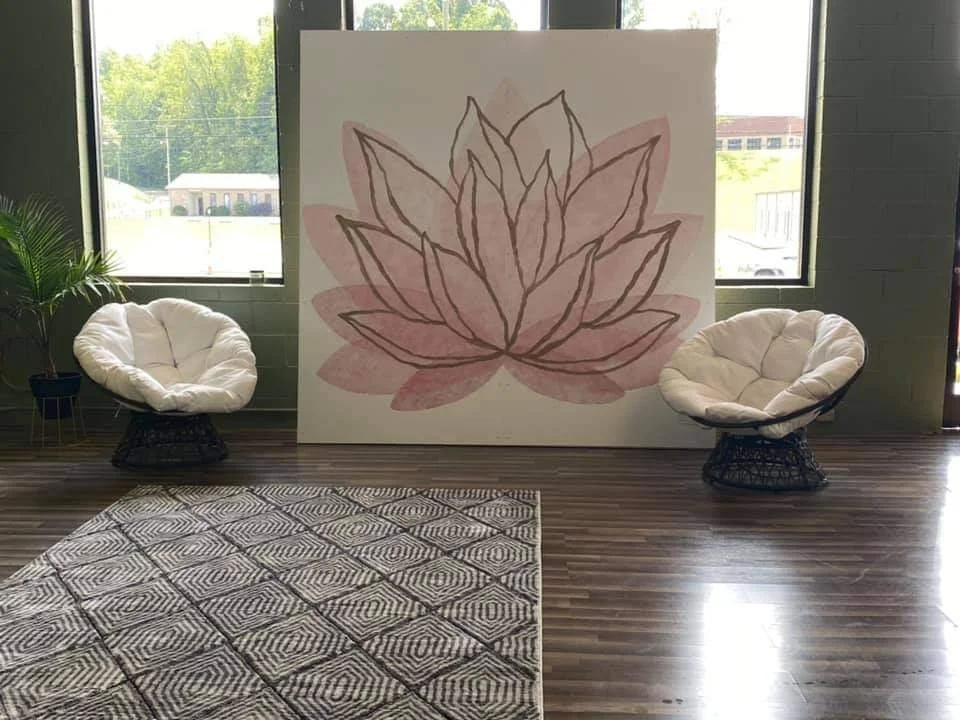KTurner 2019 Lotus mural installation, Corbin, KY (business no longer exists)